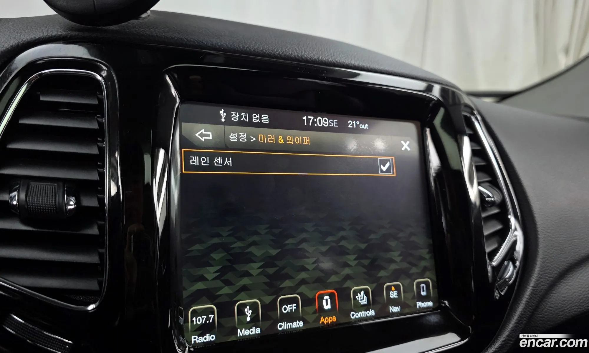 Jeep Compass 2019 — 18