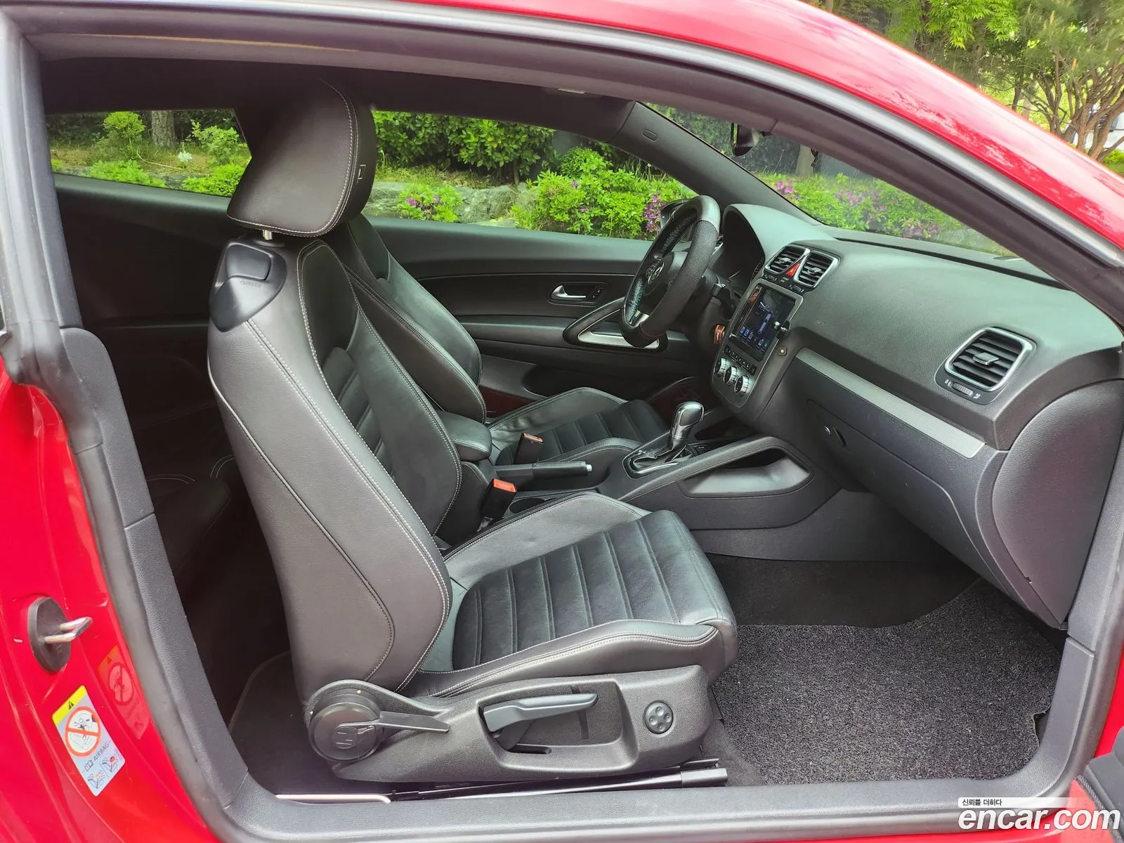 Volkswagen Scirocco 2013 — 17