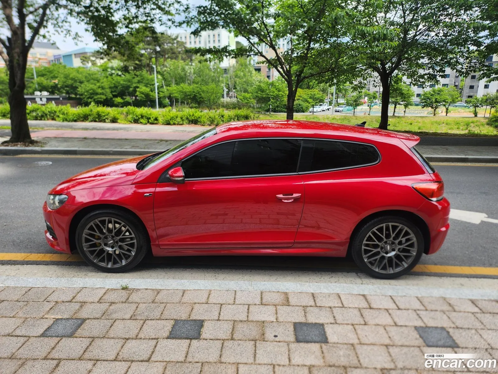 Volkswagen Scirocco 2013 — 15