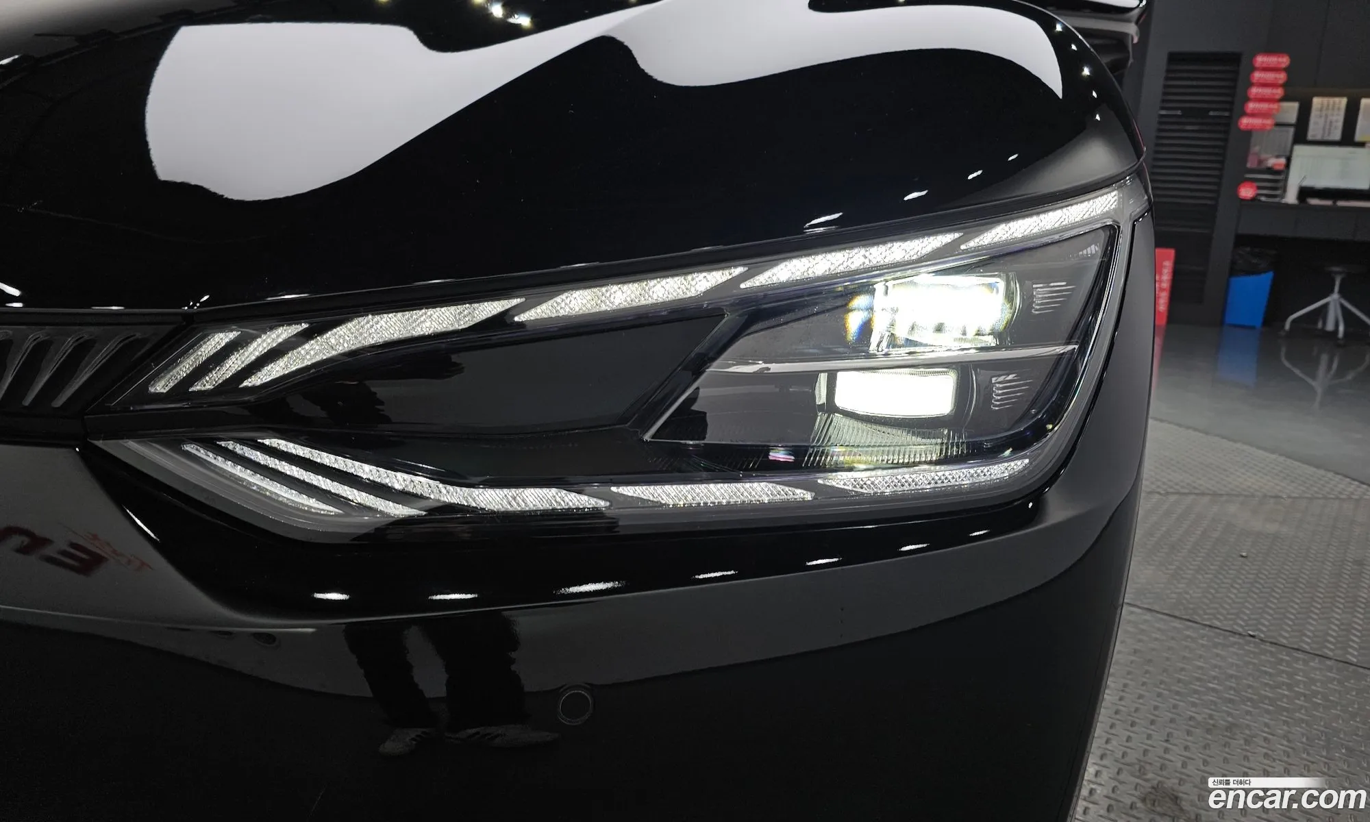 Kia EV6 2023 KNAC381AFPA136723 — 18