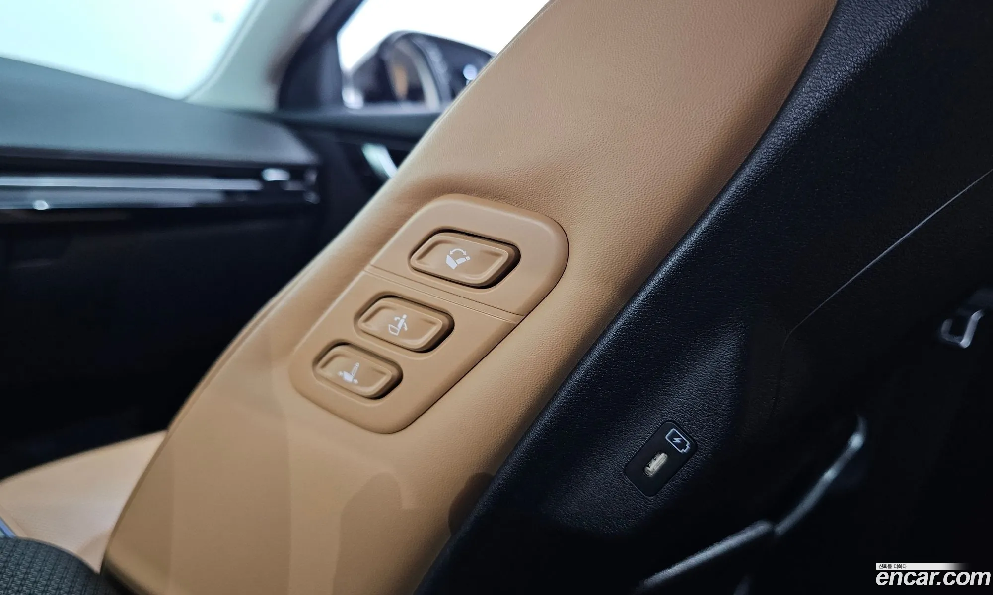 Kia EV6 2023 KNAC381AFPA136723 — 4
