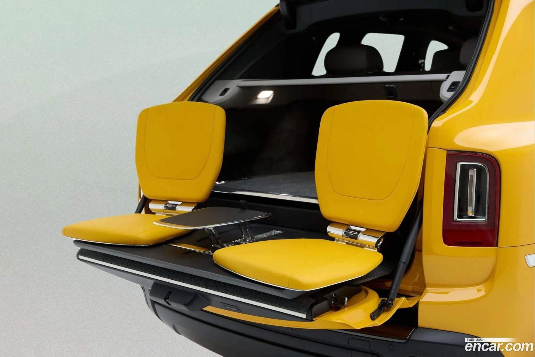 Rolls-Royce Cullinan 2024 — 19