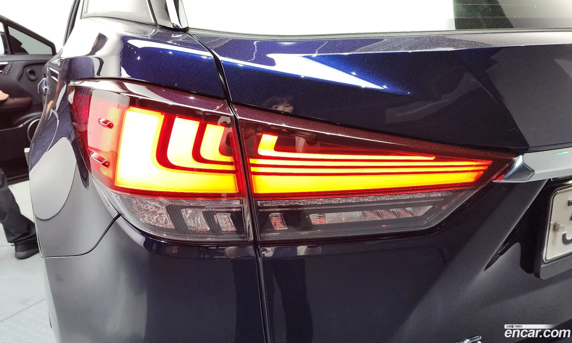 Lexus RX450h 2021 JTJBGMCA6M2068889 — 21