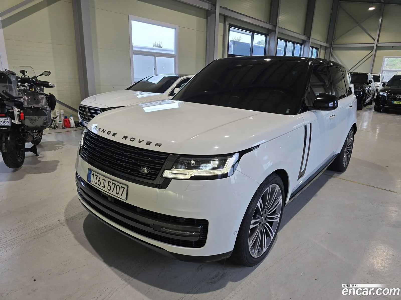 Land Rover Range Rover 2024 — 14