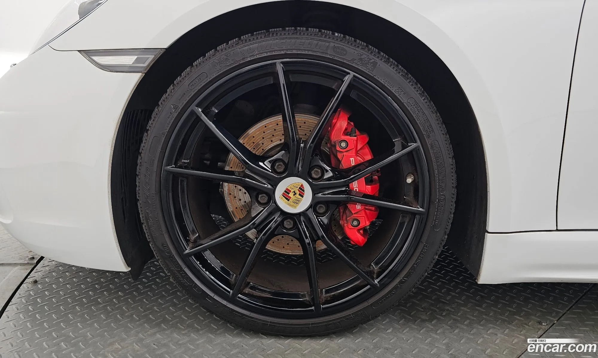 Porsche 718 Boxster 2018 WP0CB2981JS228378 — 3