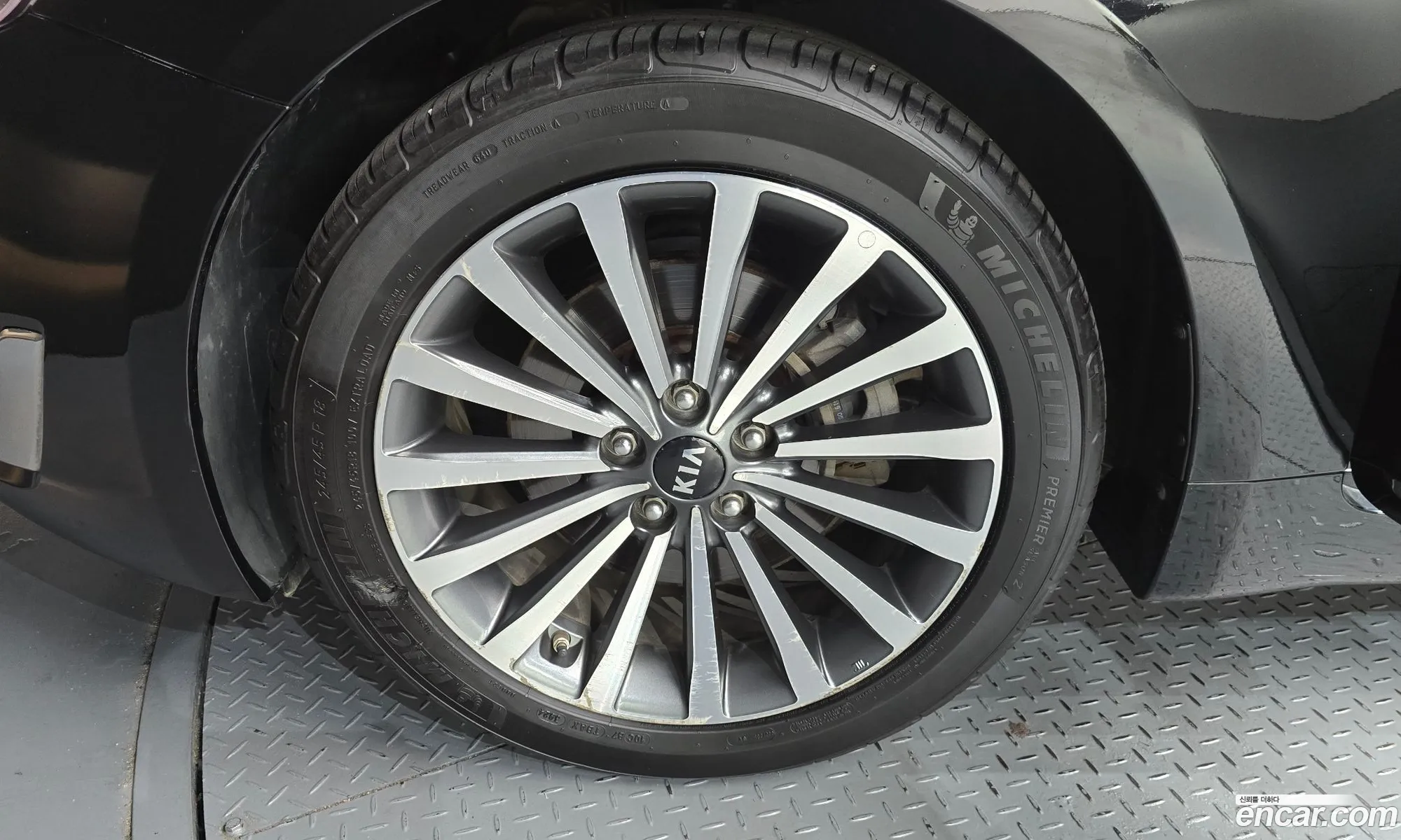 Kia K7 2015 KNALM416BFA206274 — 17