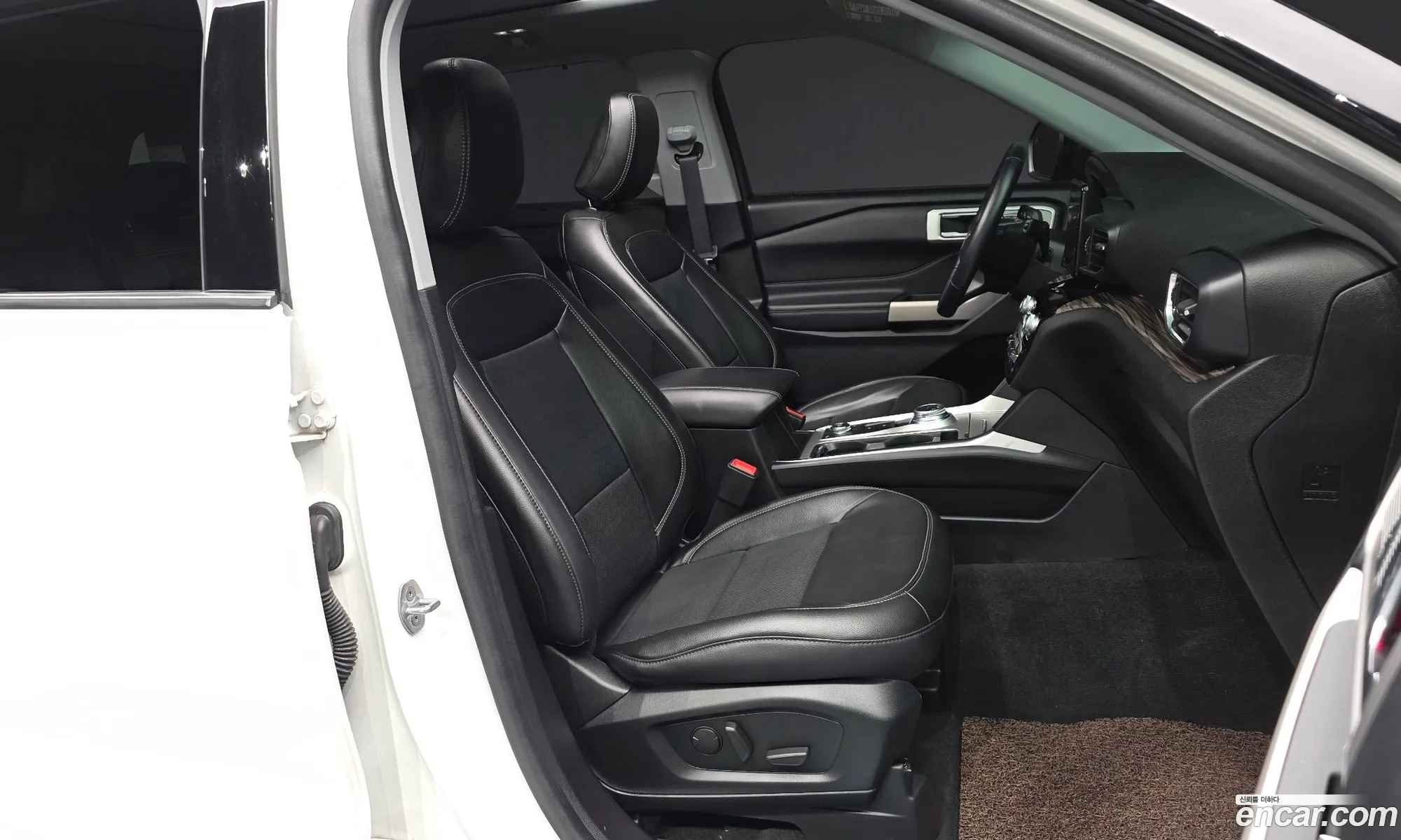 Ford Explorer 6th Gen 2022 1FMSK8FH5NGB80486 — 25