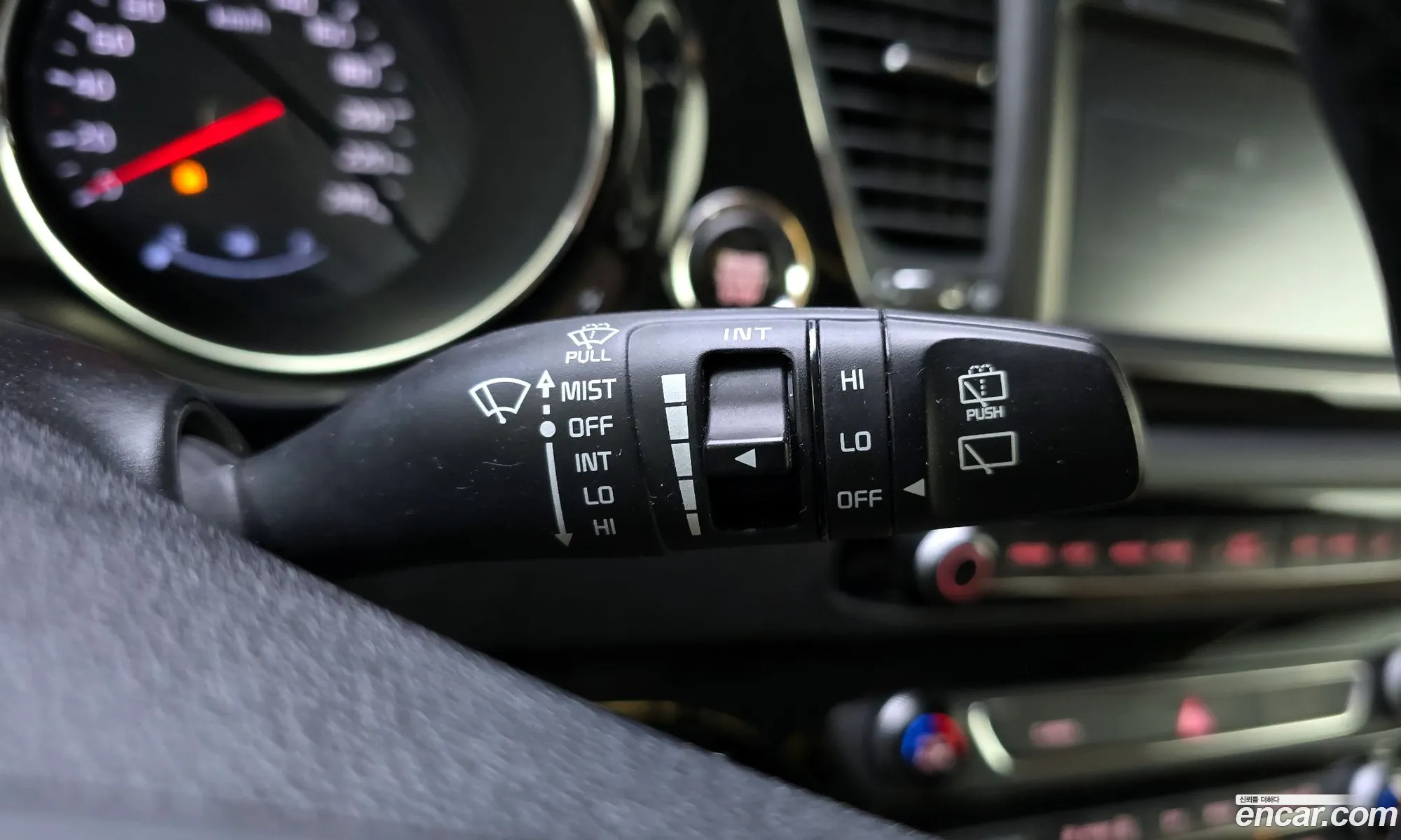 Kia Carnival 2018 KNAME81ABJS443674 — 29