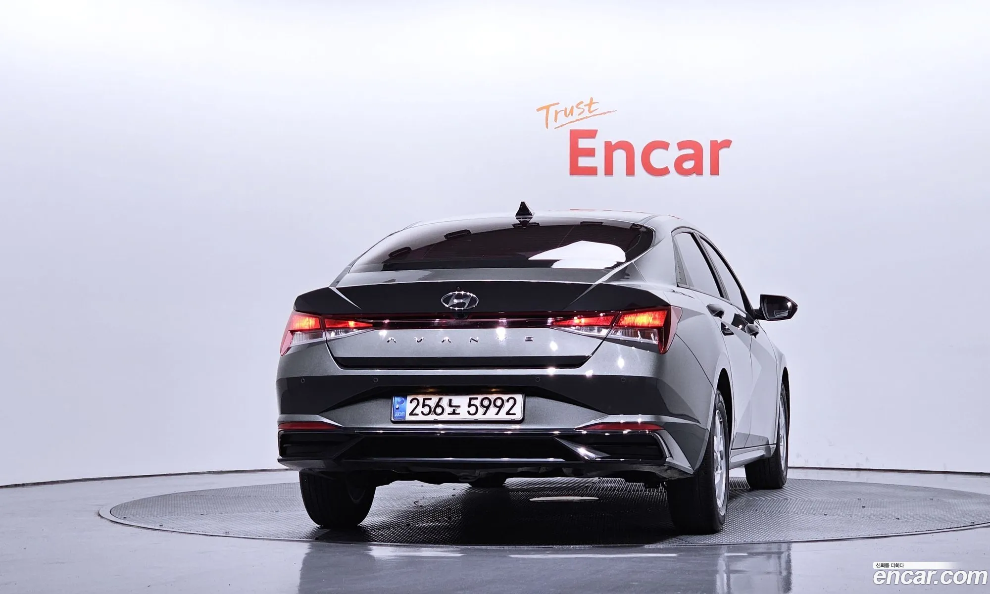 Hyundai Elantra 2021 — 24