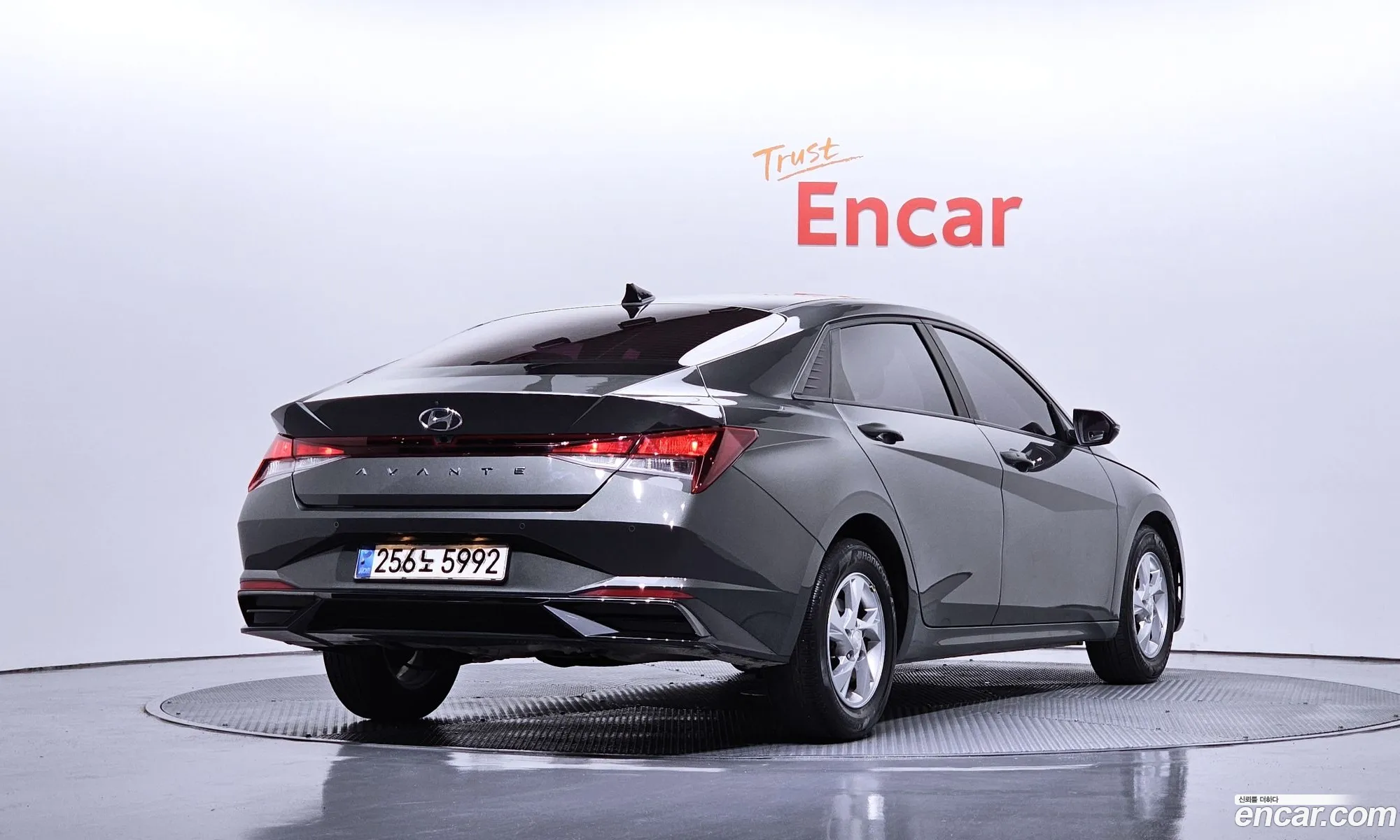 Hyundai Elantra 2021 — 17