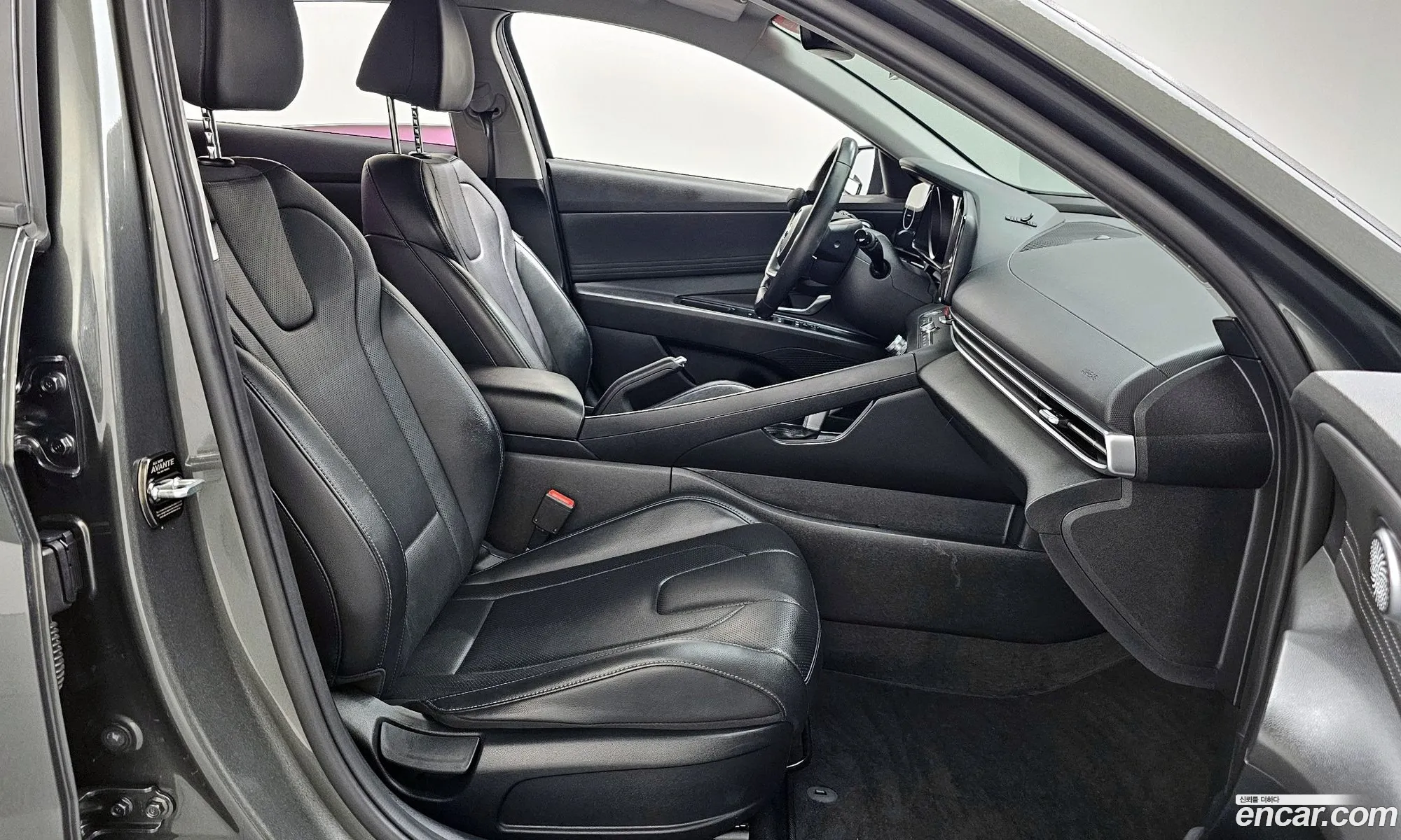Hyundai Elantra 2021 — 28