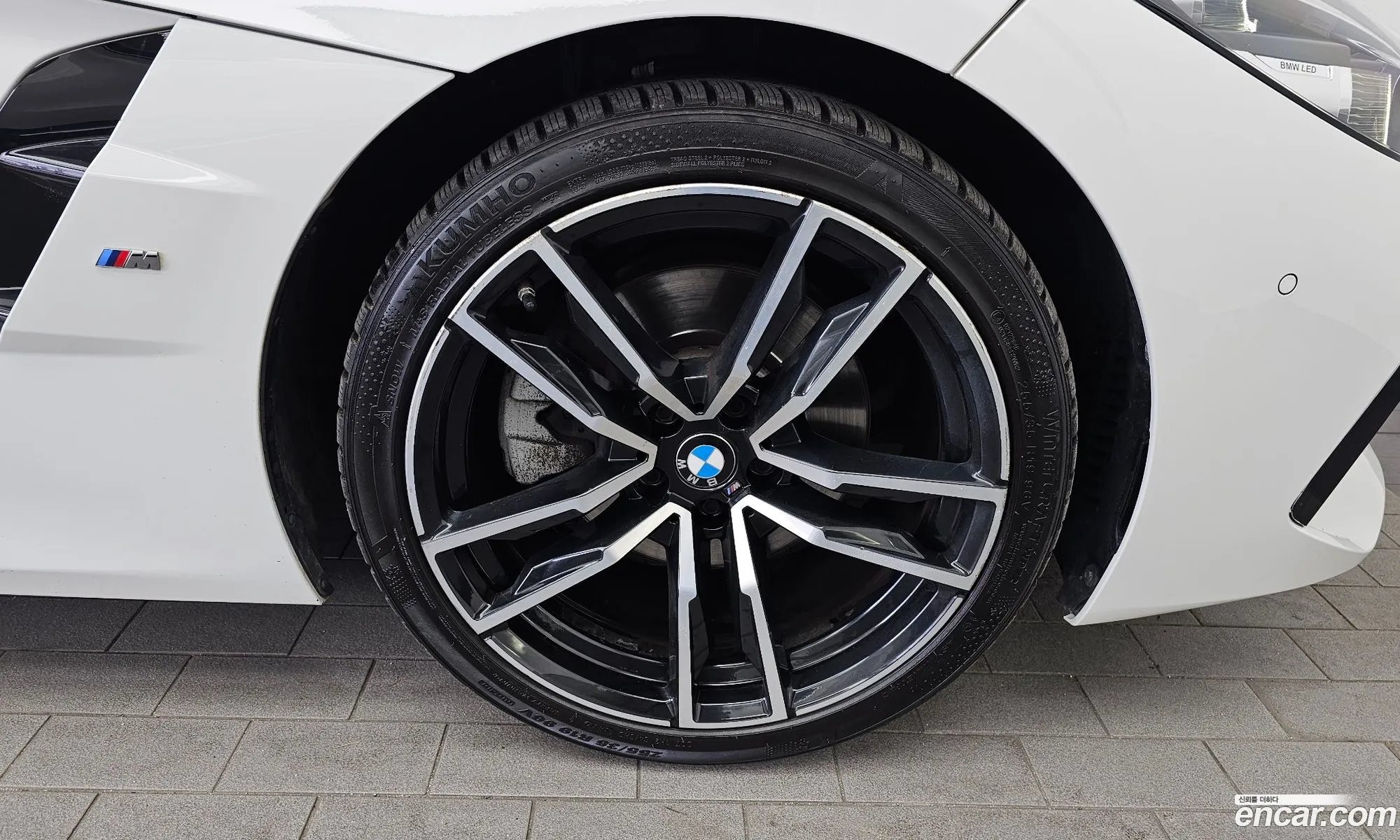 BMW Z4 2019 WBAHF7101KWW34374 — 30