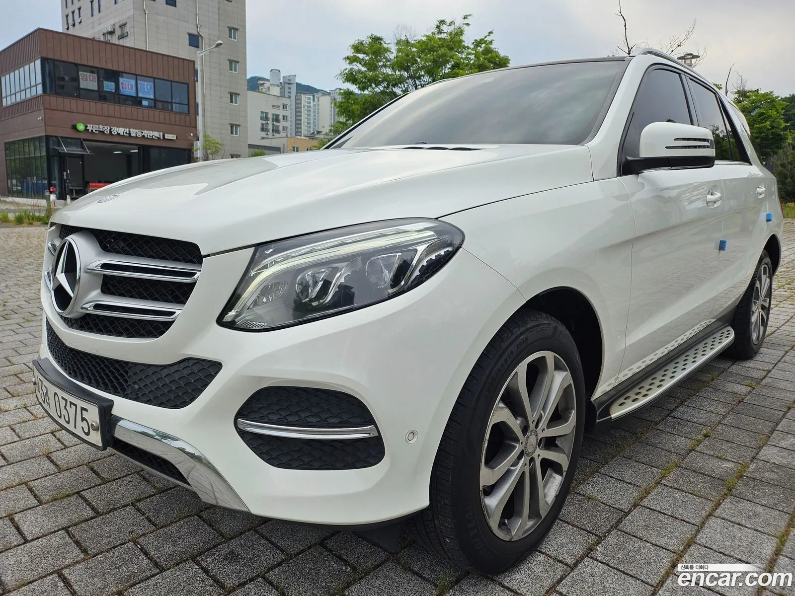 Mercedes-Benz GLE-Class W166 2016 — 17