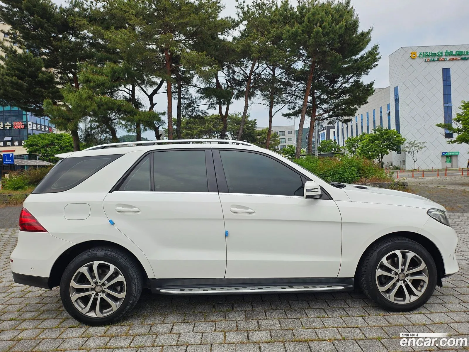 Mercedes-Benz GLE-Class W166 2016 — 14