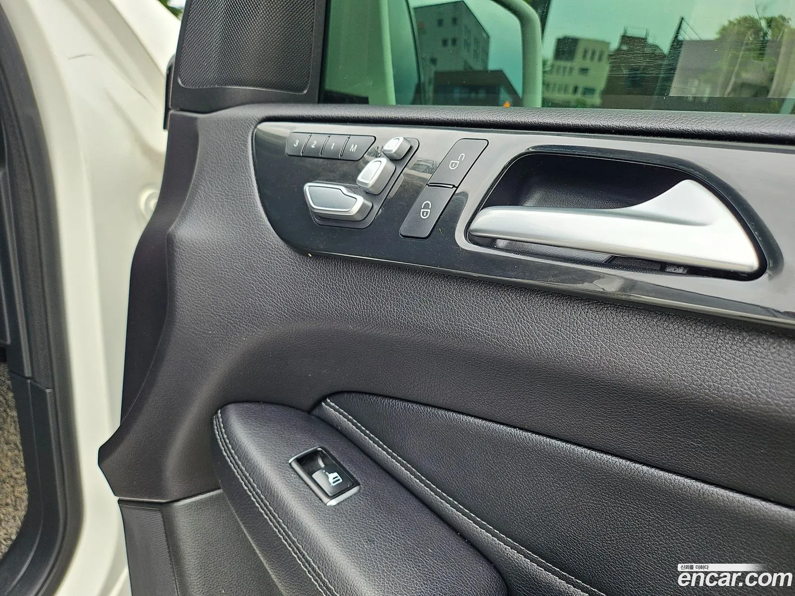 Mercedes-Benz GLE-Class W166 2016 — 2