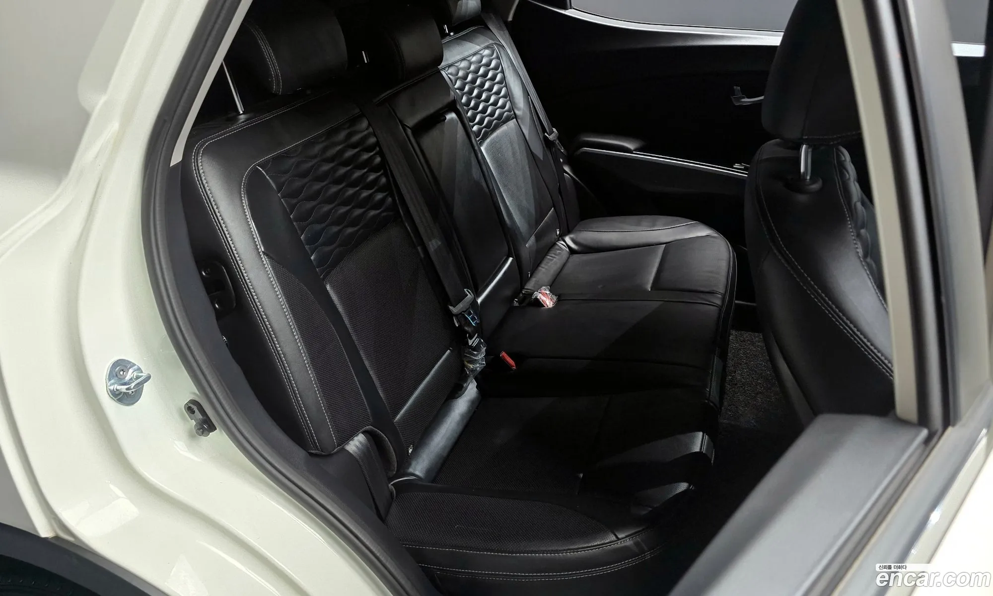 KG Mobility (SsangYong) Tivoli Armour 2018 KPBXH3AP1JP232302 — 17