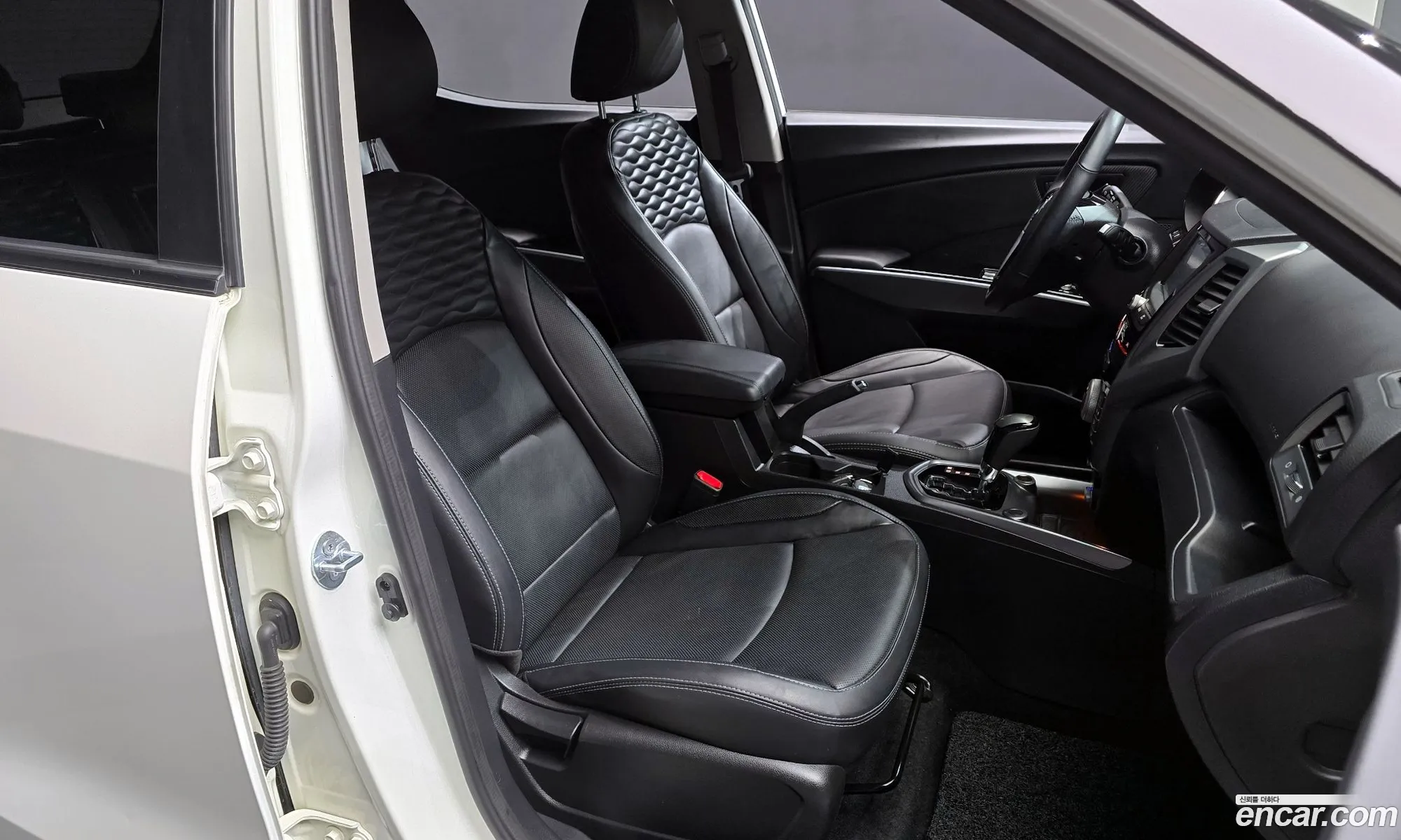 KG Mobility (SsangYong) Tivoli Armour 2018 KPBXH3AP1JP232302 — 9