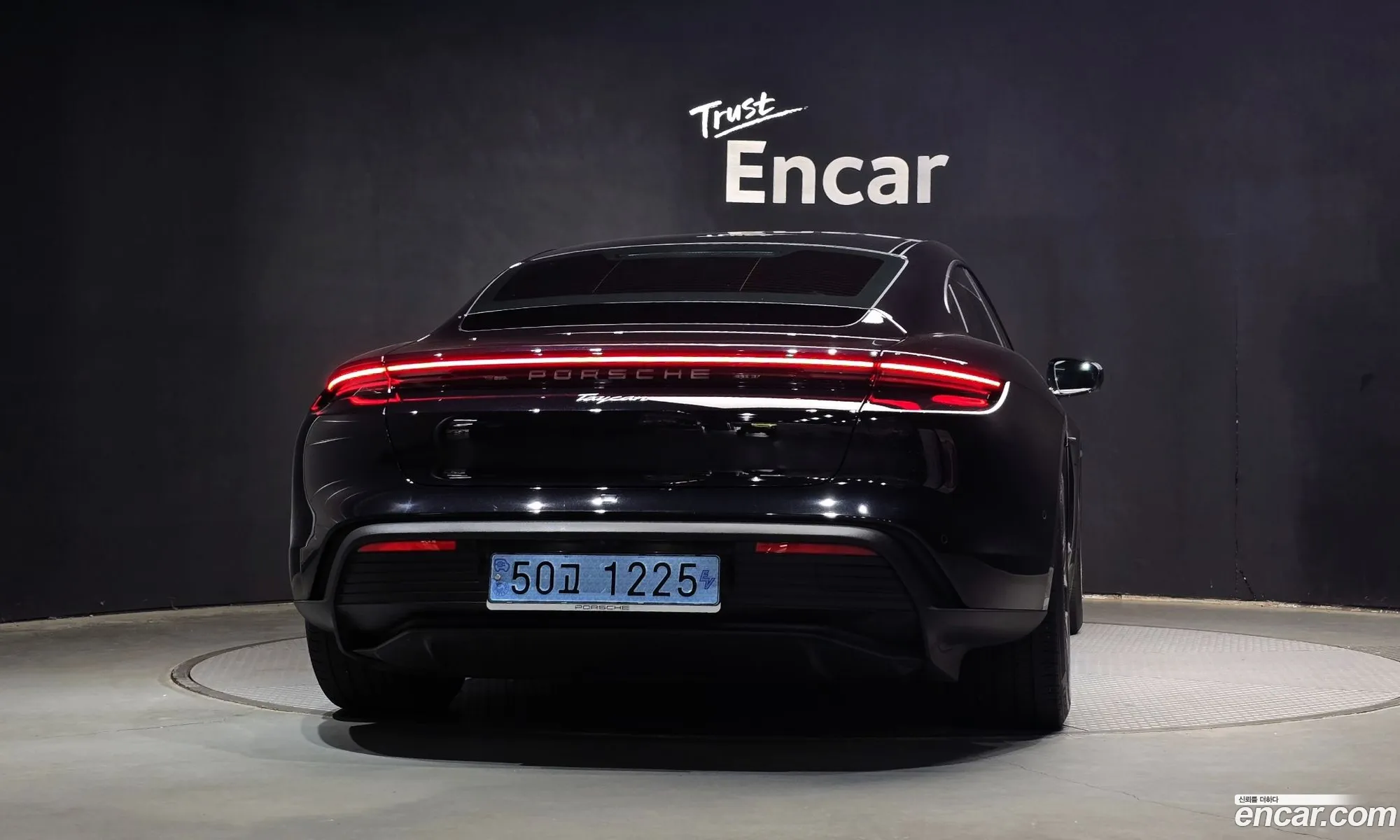 Porsche Taycan 2024 — 13