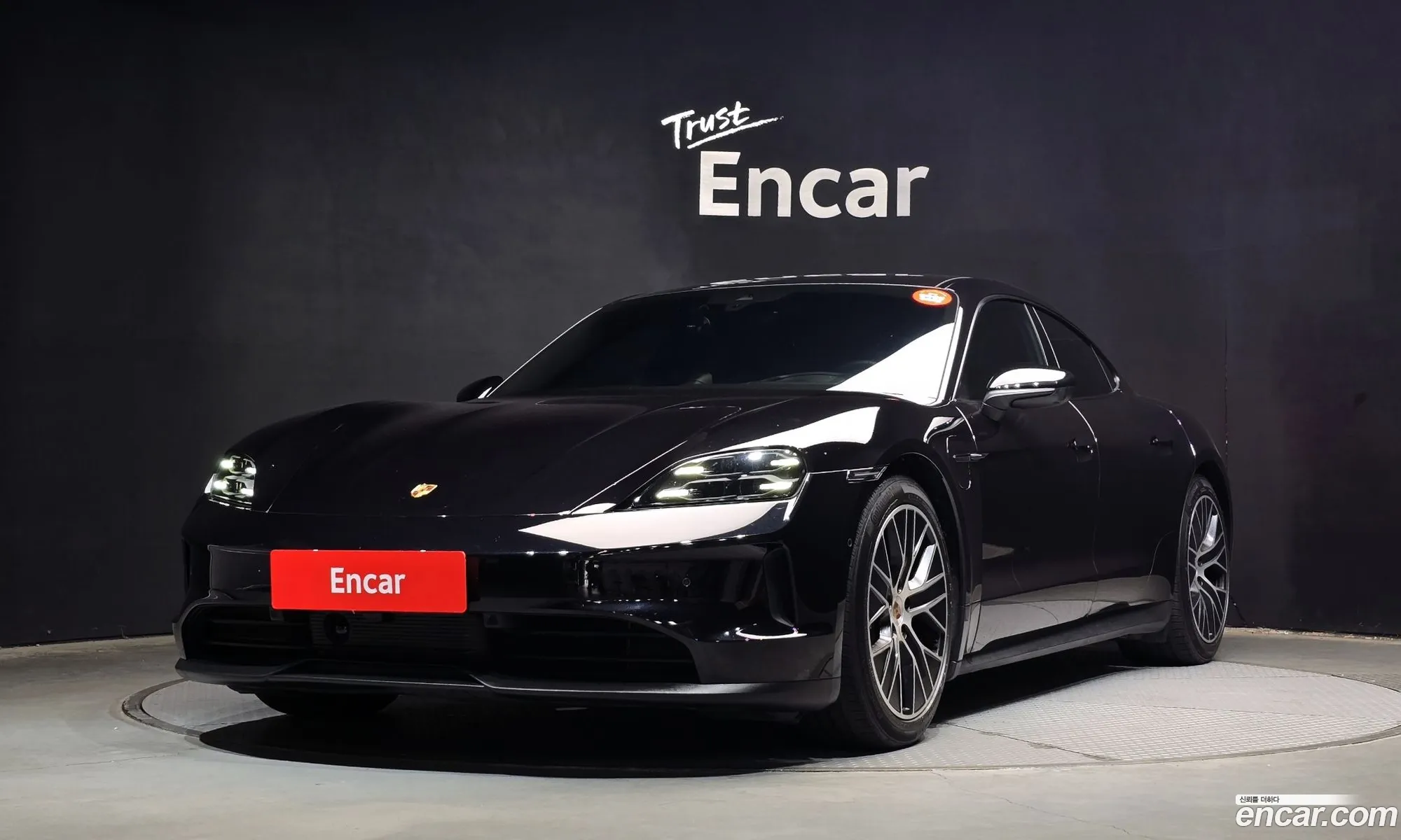 Porsche Taycan 2024 — 12