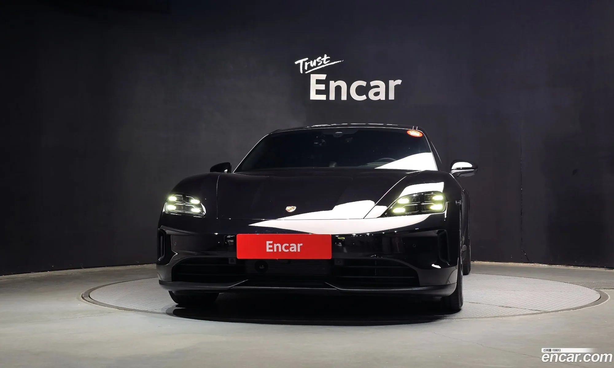 Porsche Taycan 2024 — 19