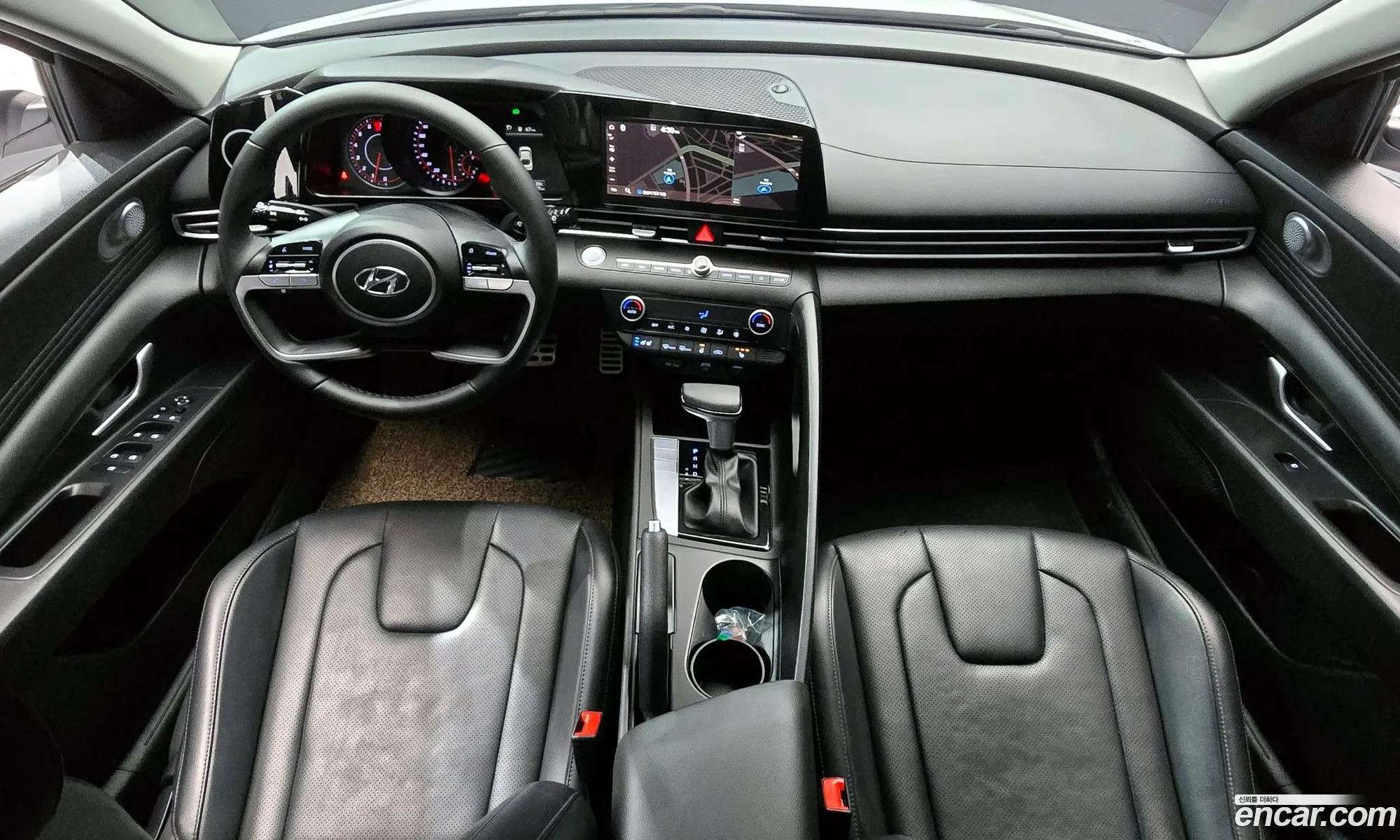 Hyundai Elantra 2021 — 2