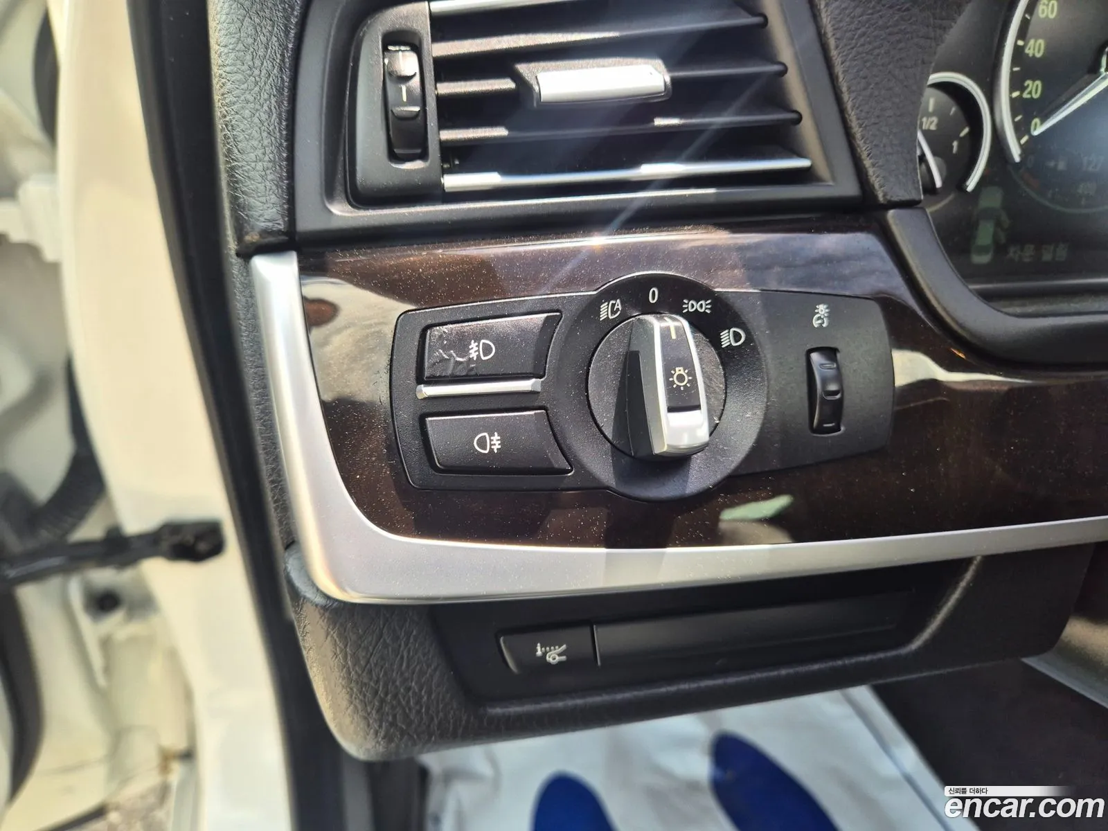 BMW 5 Series 2012 — 2