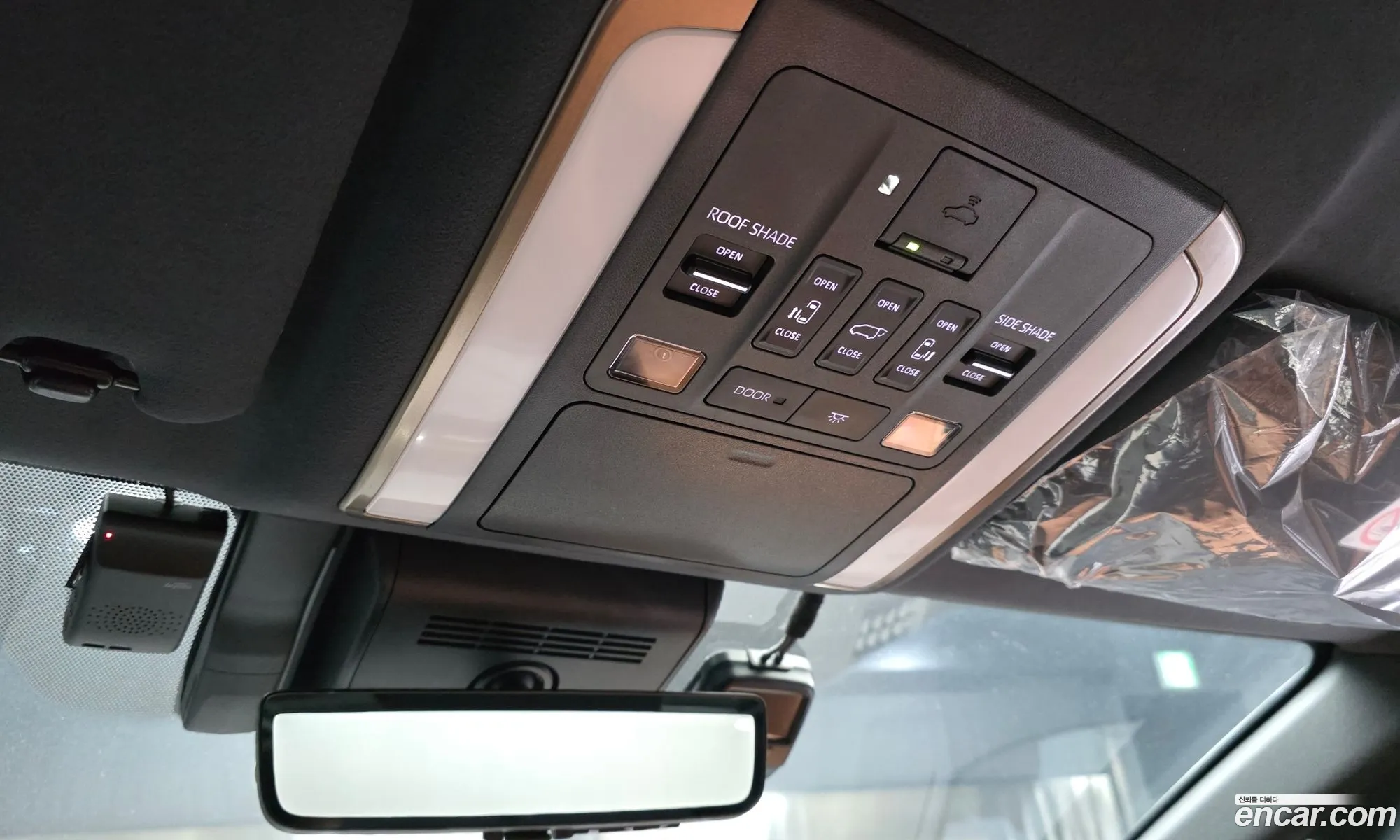 Toyota Alphard 2025 — 33