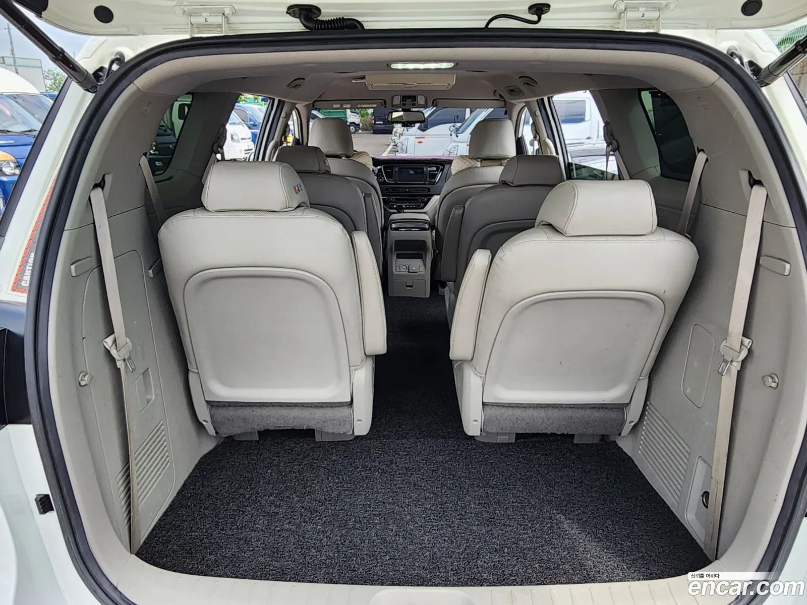 Kia Carnival 2014 — 13