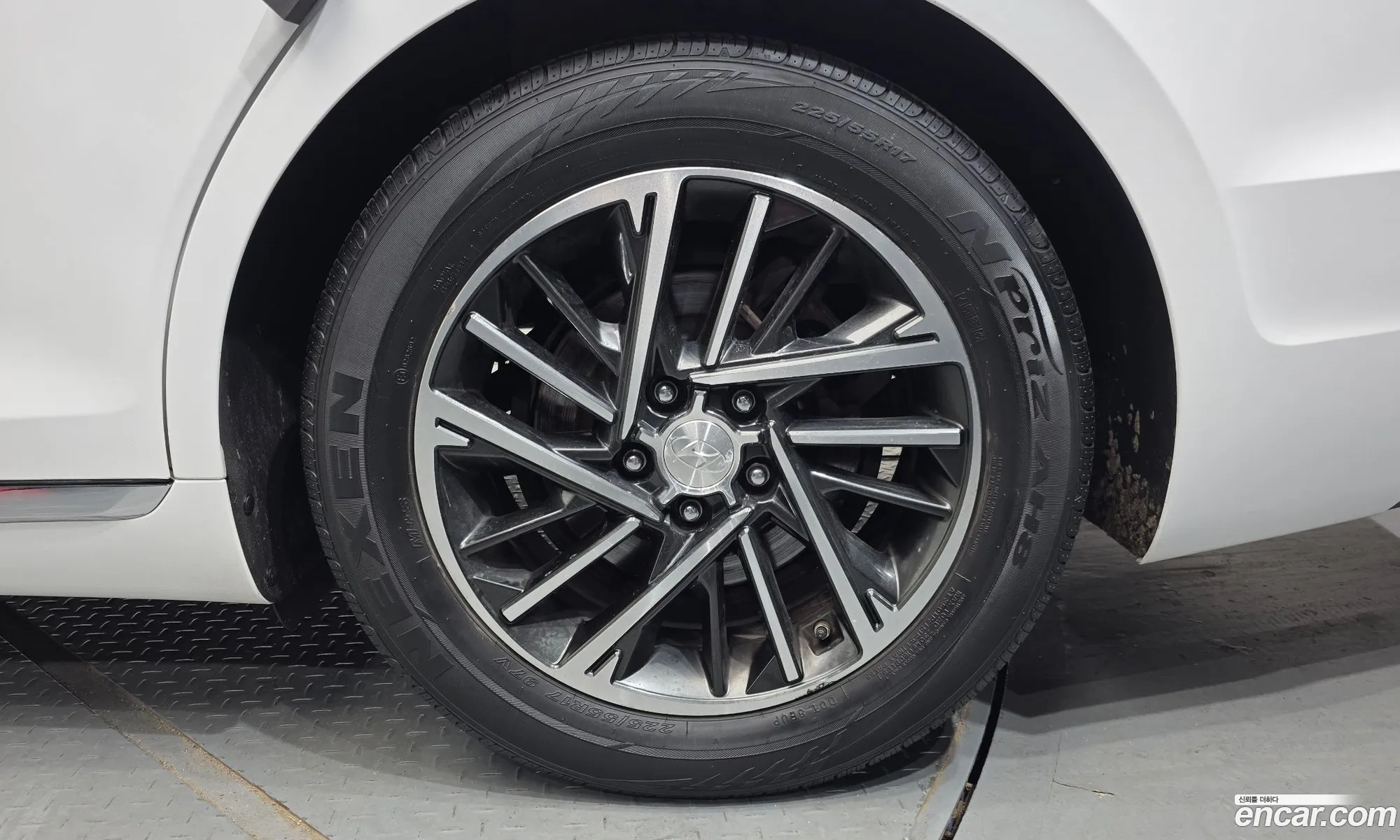 Hyundai Grandeur IG 2020 — 32