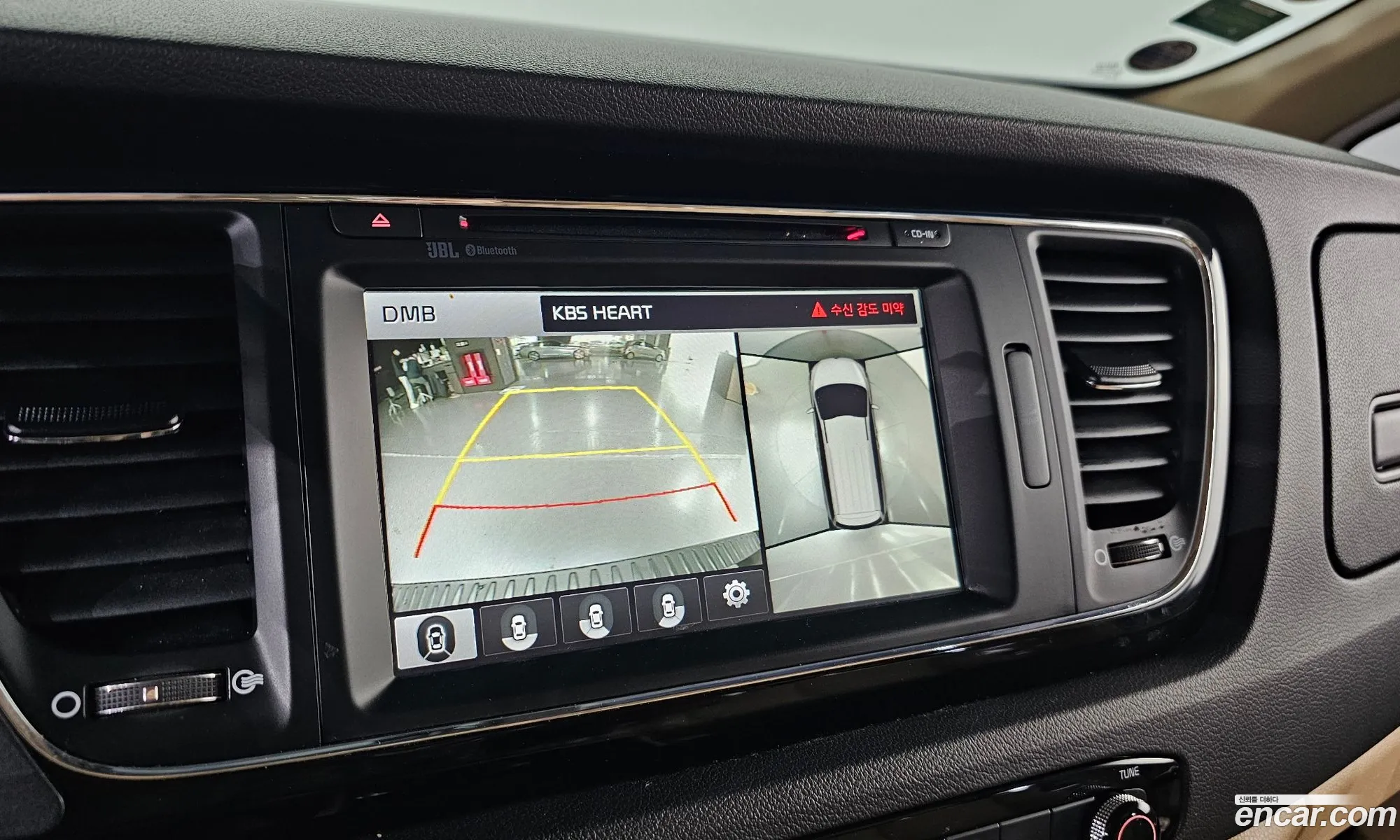 Kia Carnival 2016 KNAME81ABHS266796 — 2