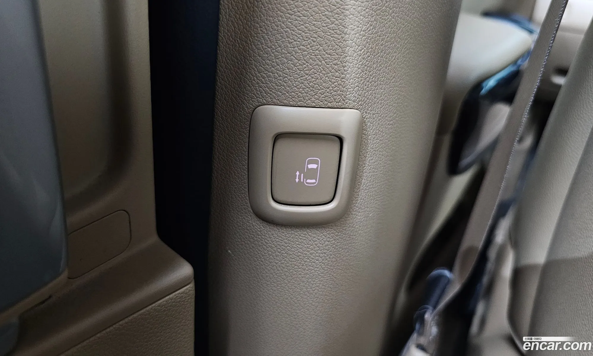 Kia Carnival 2016 KNAME81ABHS266796 — 17
