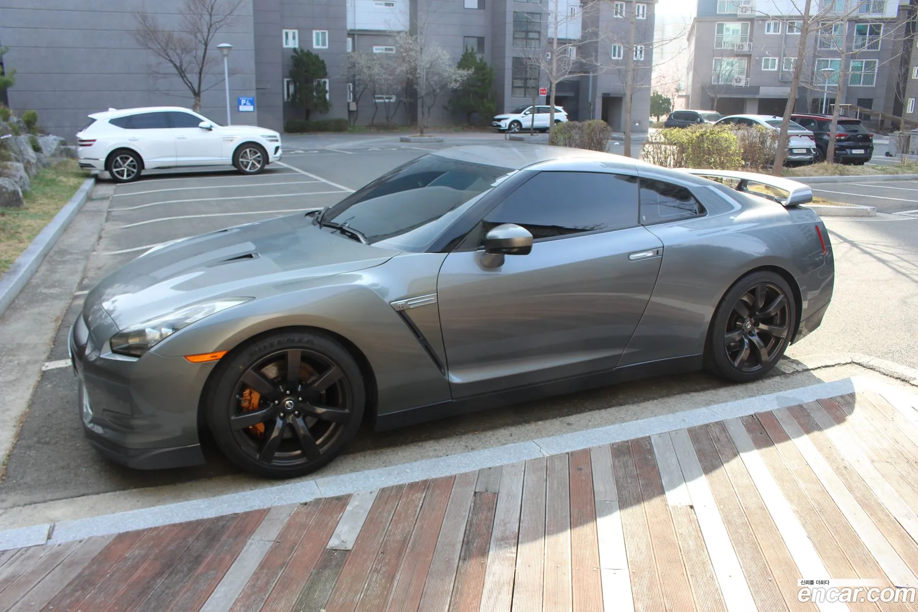 Nissan GT-R 2010 — 7