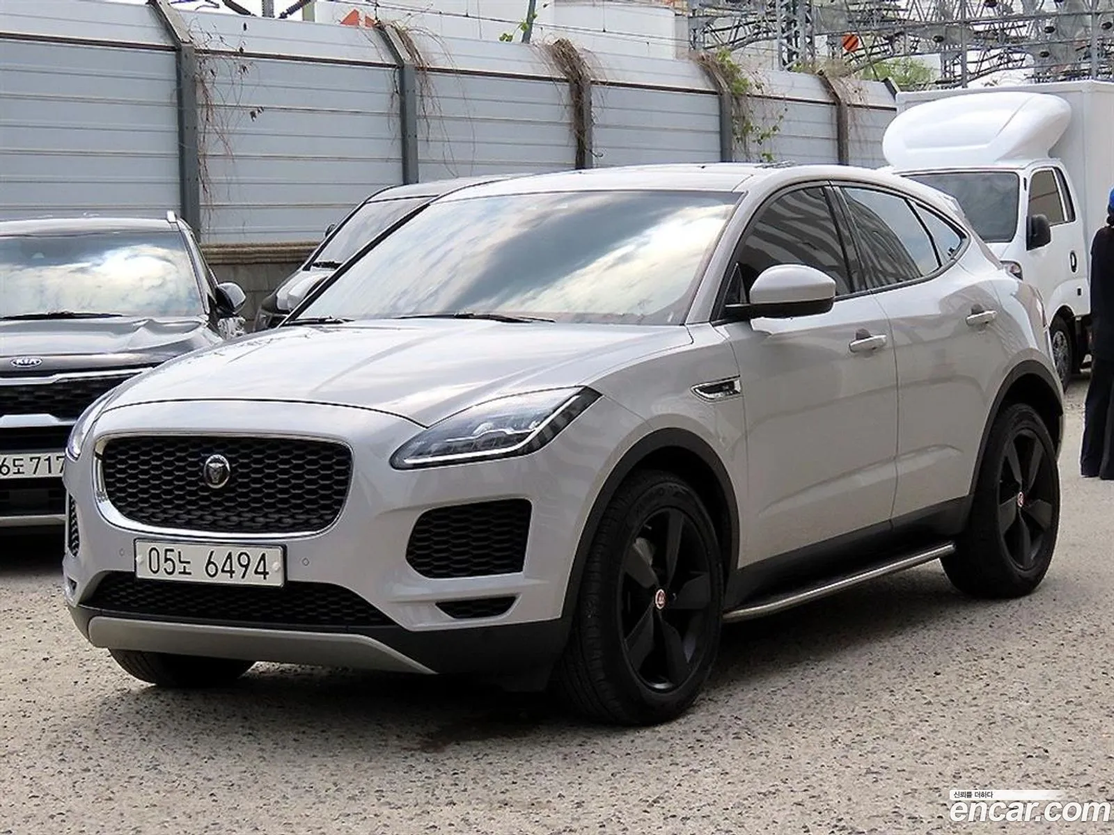 Jaguar E-Pace 2018 — 15