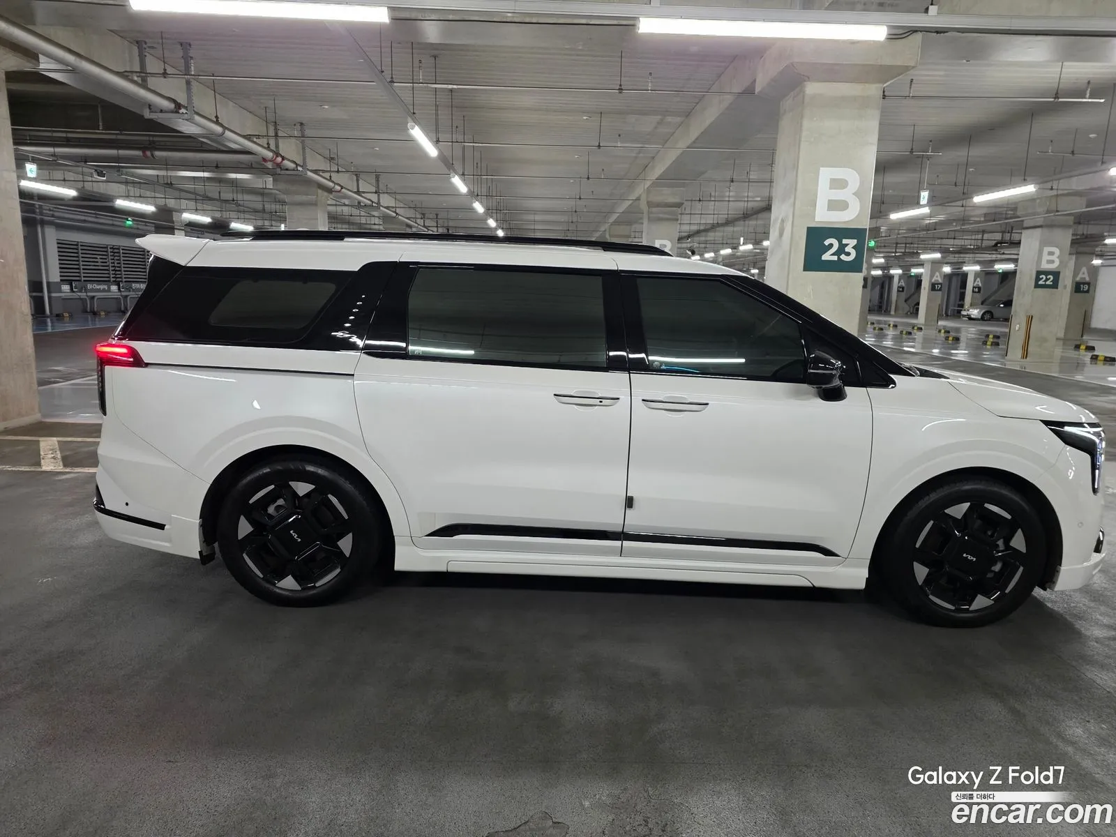 Kia Carnival 2023 — 3