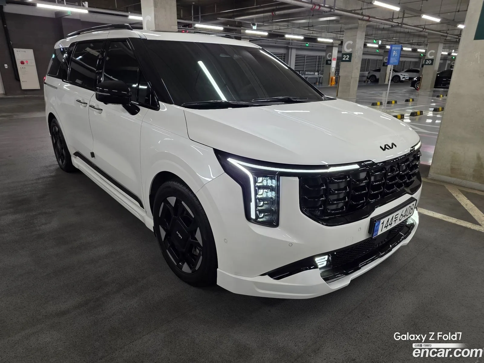 Kia Carnival 2023 — 2