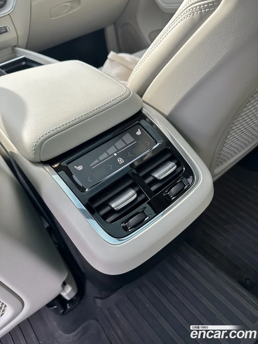 Volvo XC60 2025 — 7