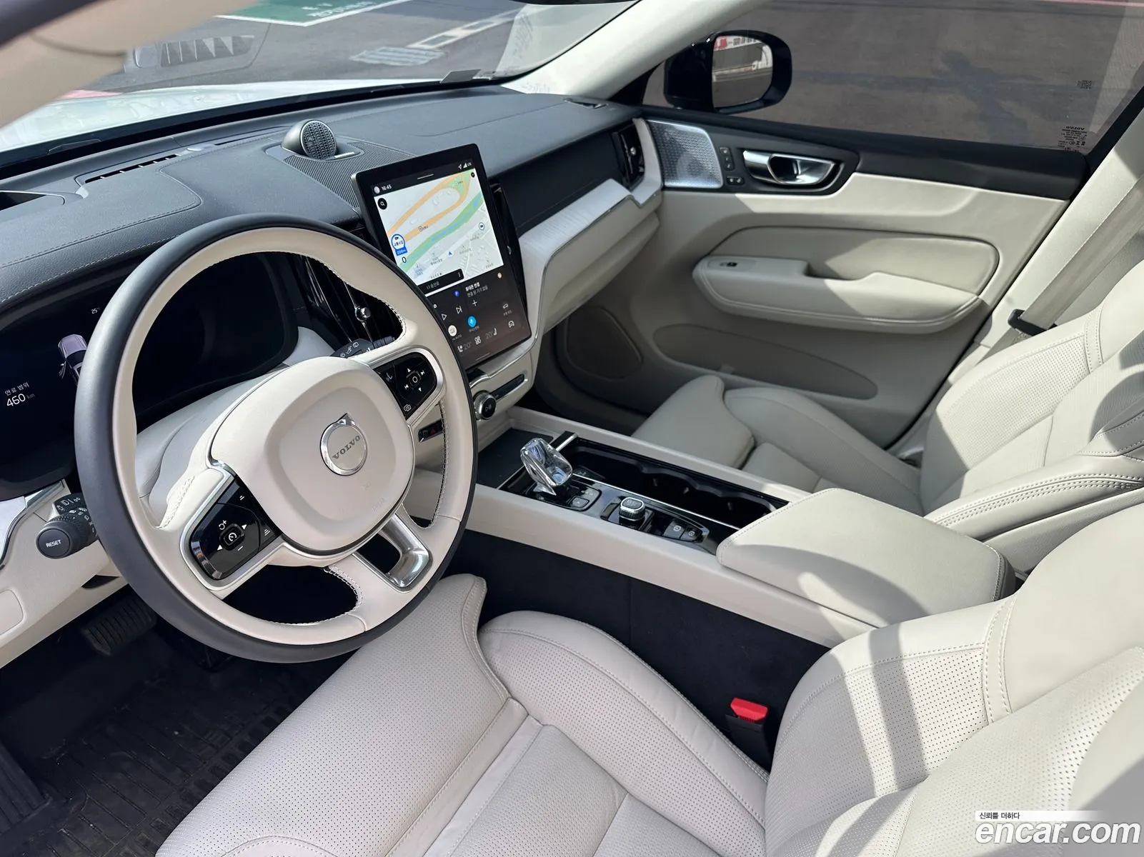 Volvo XC60 2025 — 3