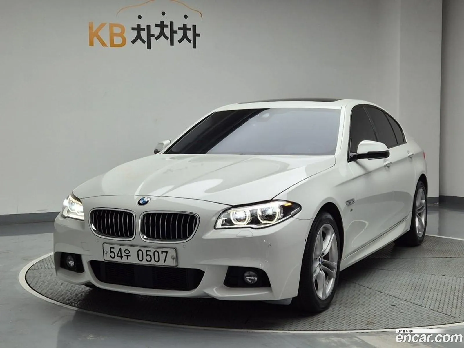 BMW 5 Series 2016 — 14