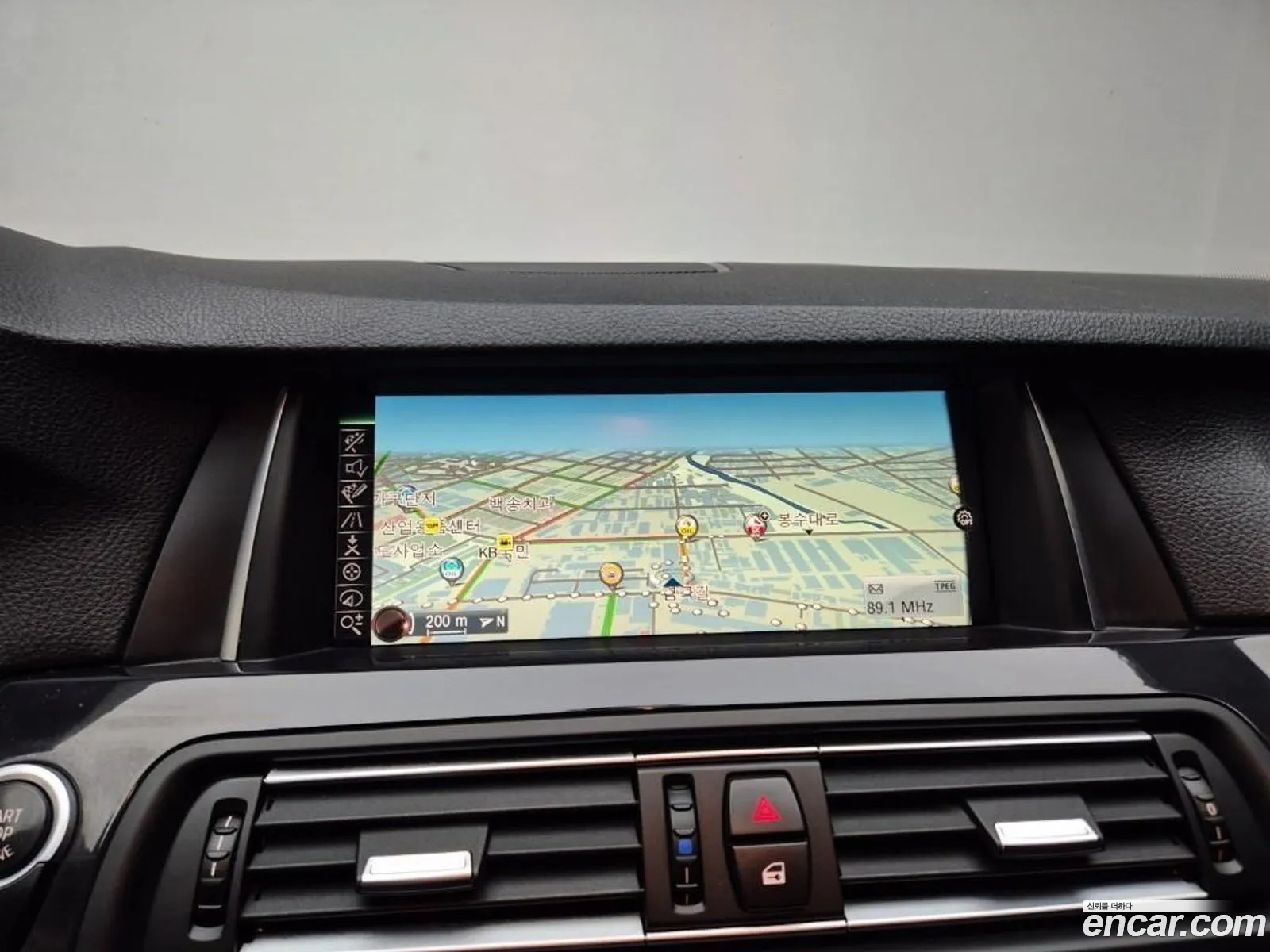 BMW 5 Series 2016 — 12