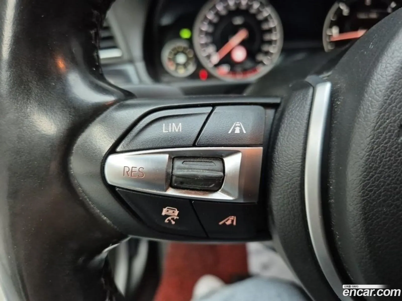 BMW 5 Series 2016 — 18