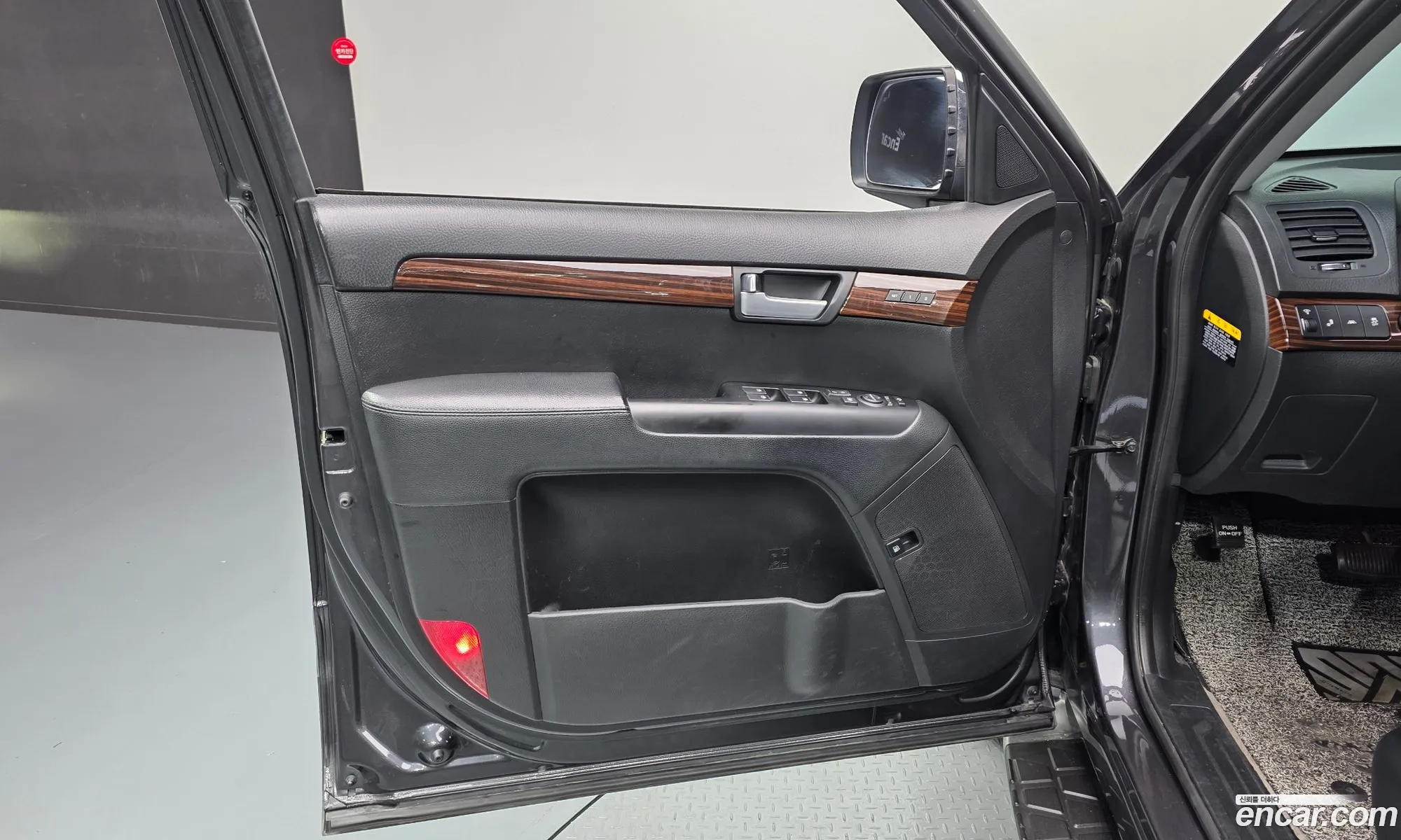 Kia Mohave 2018 KNAKM814DJA187859 — 8