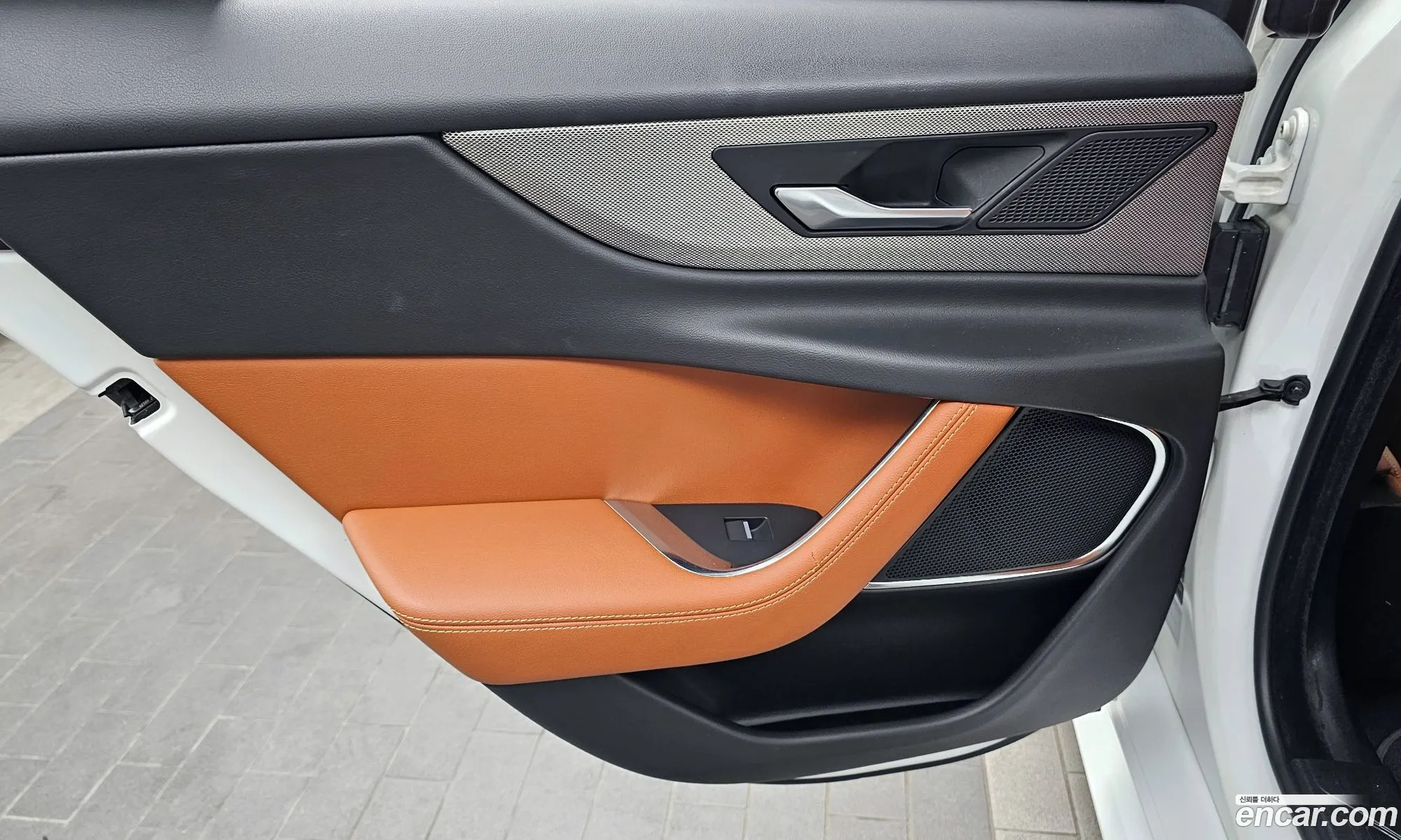 Jaguar XE 2020 SAJAB4BN5LCP64946 — 4