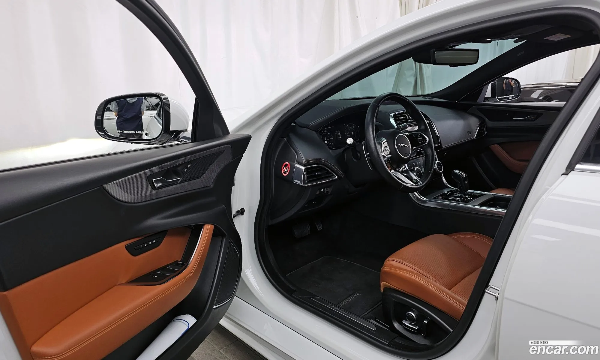 Jaguar XE 2020 SAJAB4BN5LCP64946 — 15