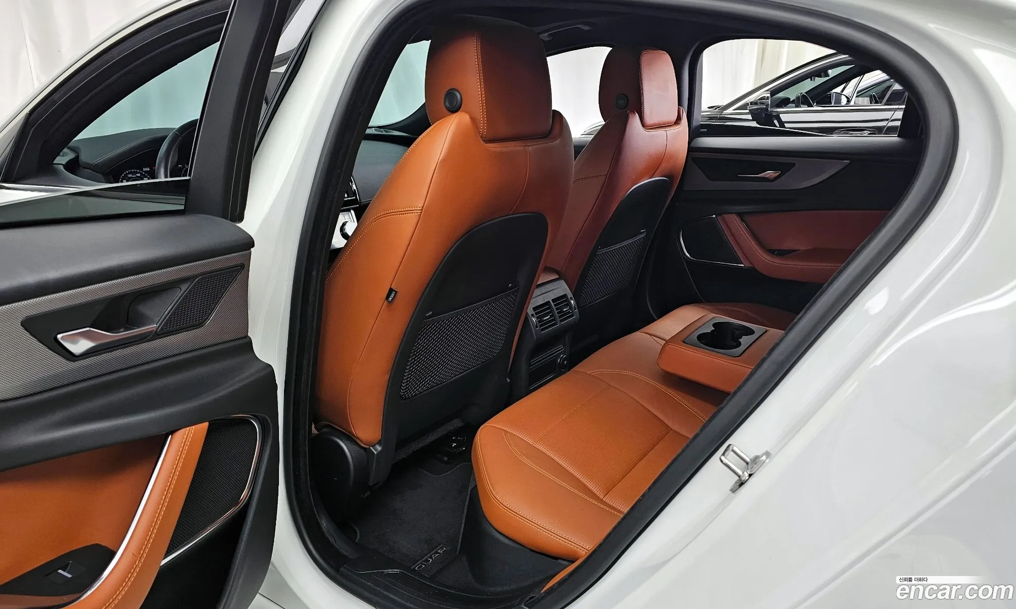 Jaguar XE 2020 SAJAB4BN5LCP64946 — 12