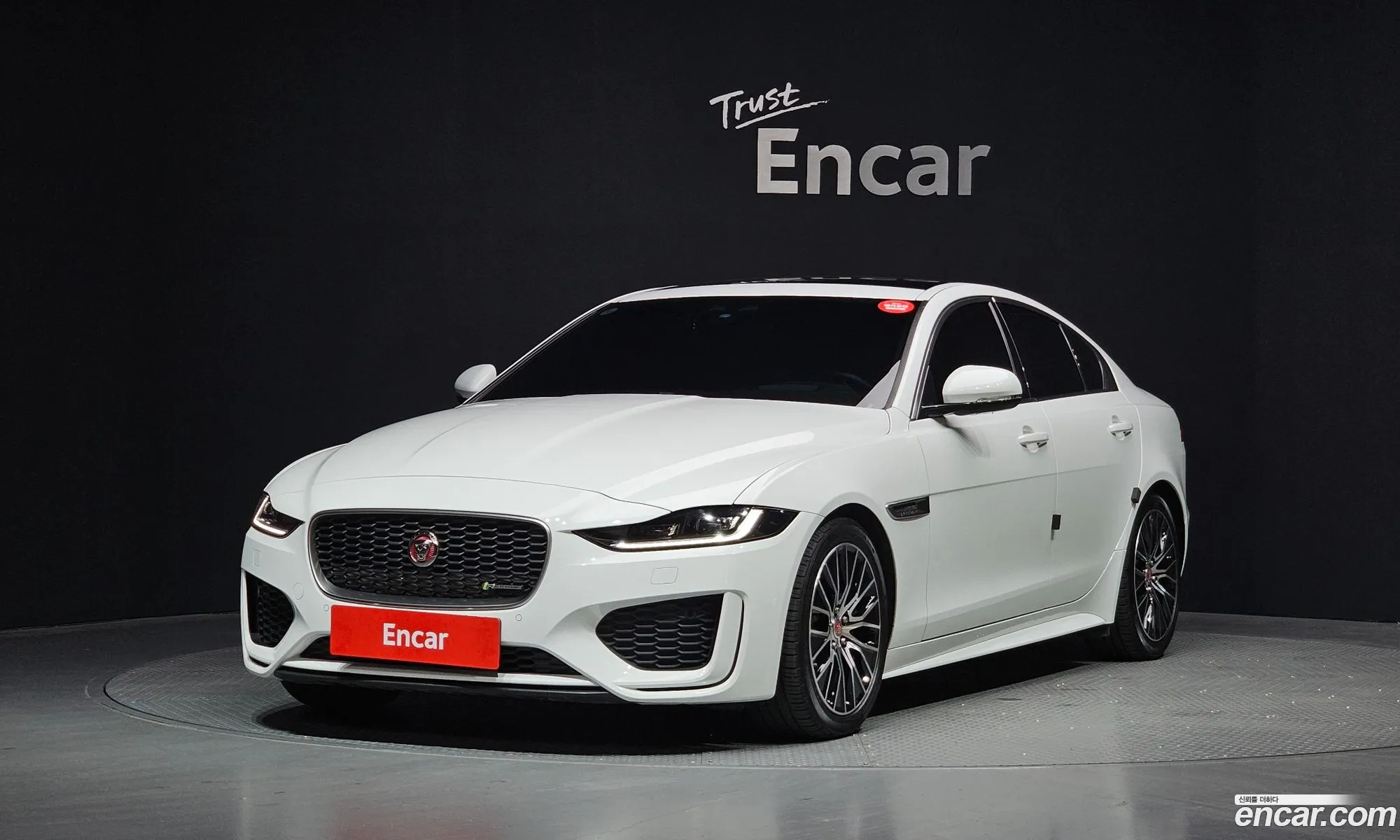 Jaguar XE 2020 SAJAB4BN5LCP64946 — 5