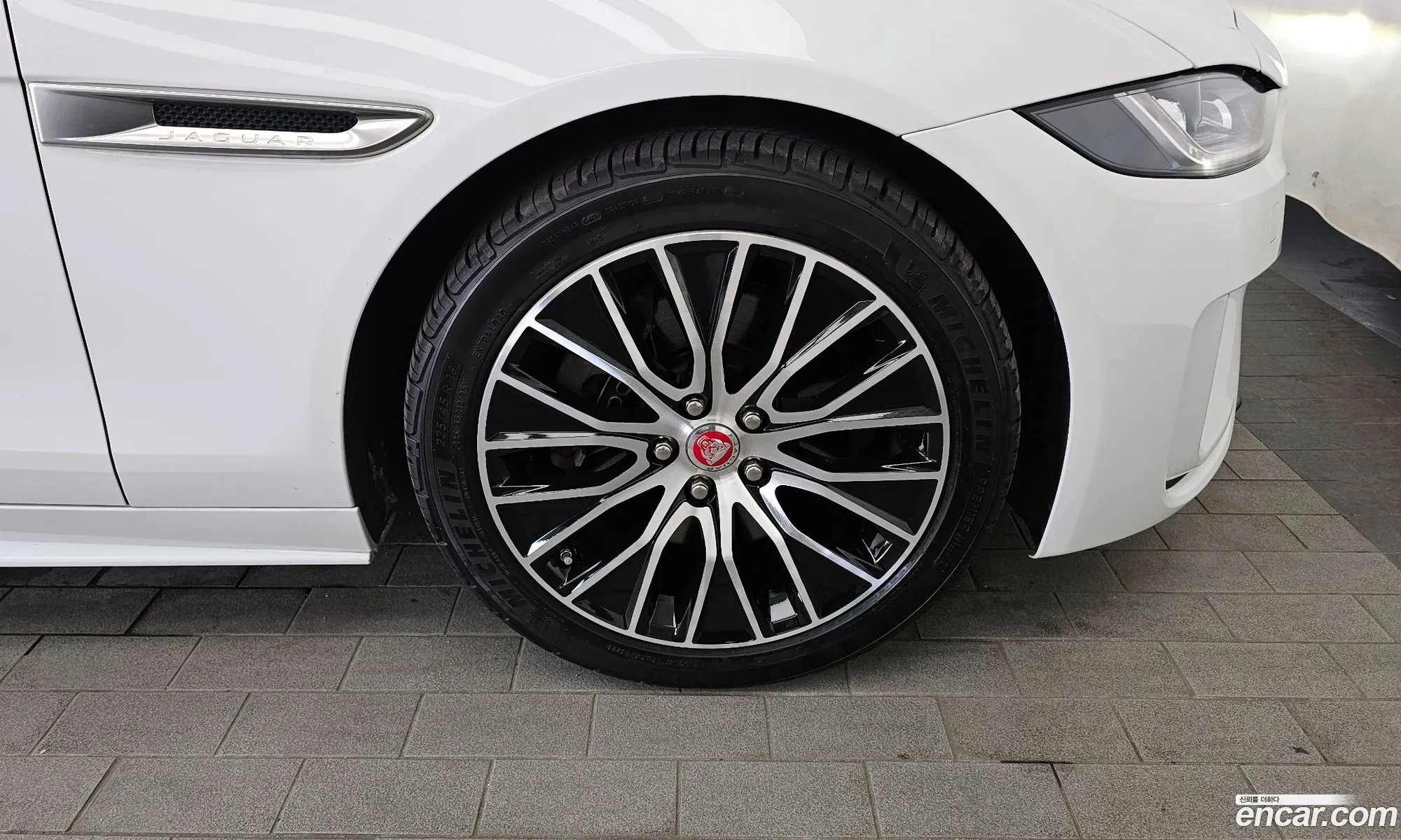 Jaguar XE 2020 SAJAB4BN5LCP64946 — 20