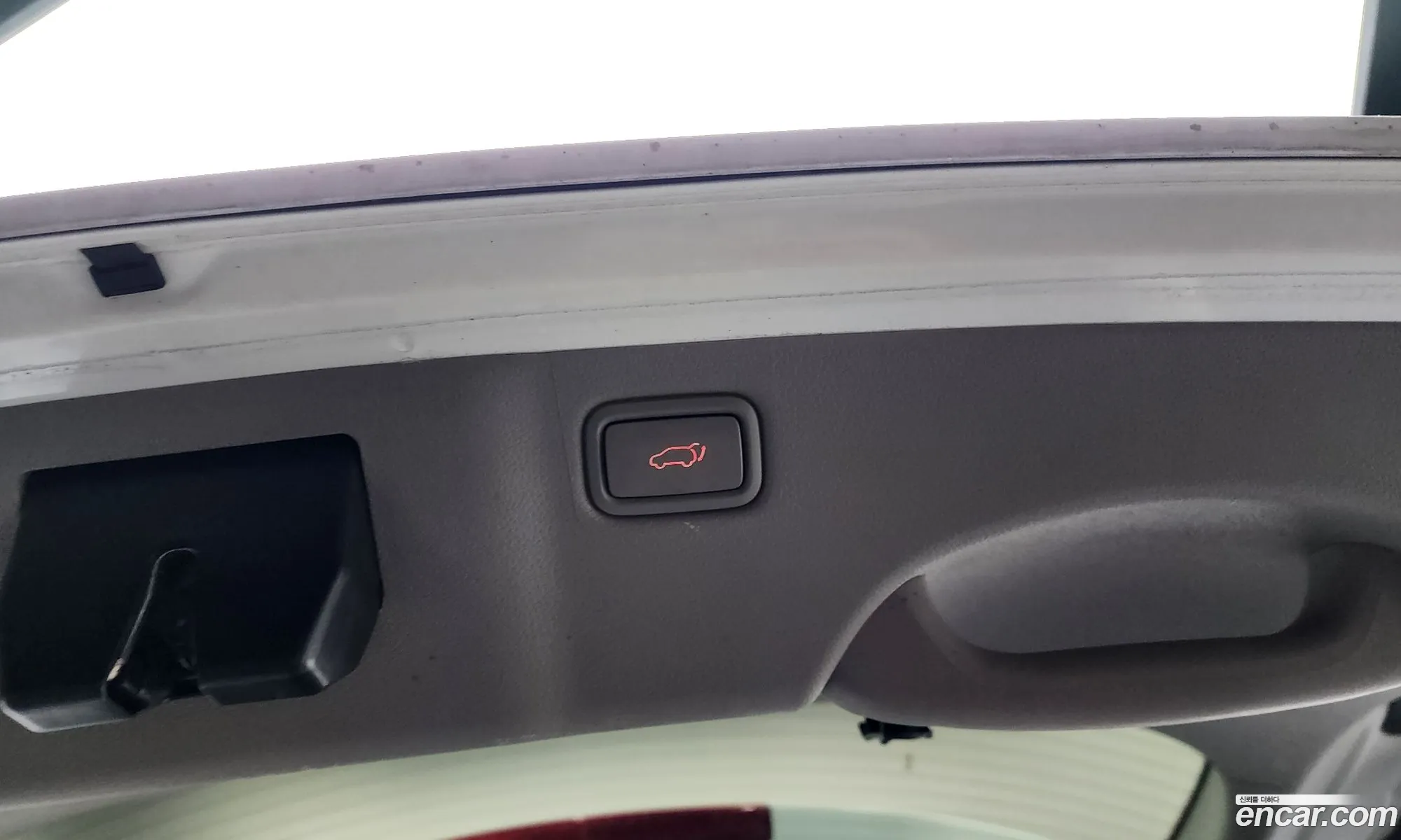 Kia Carnival 2017 KNAME81ABJS412283 — 10