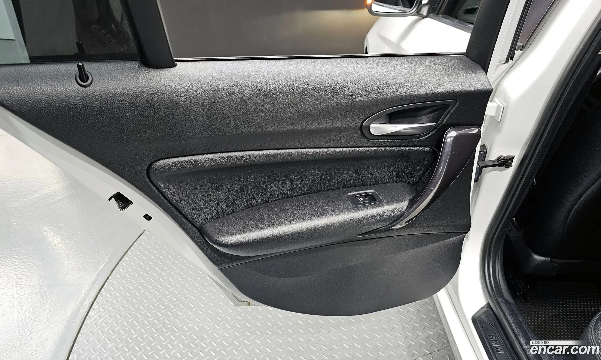 BMW 1 Series 2014 WBA1C1106FJ835990 — 32