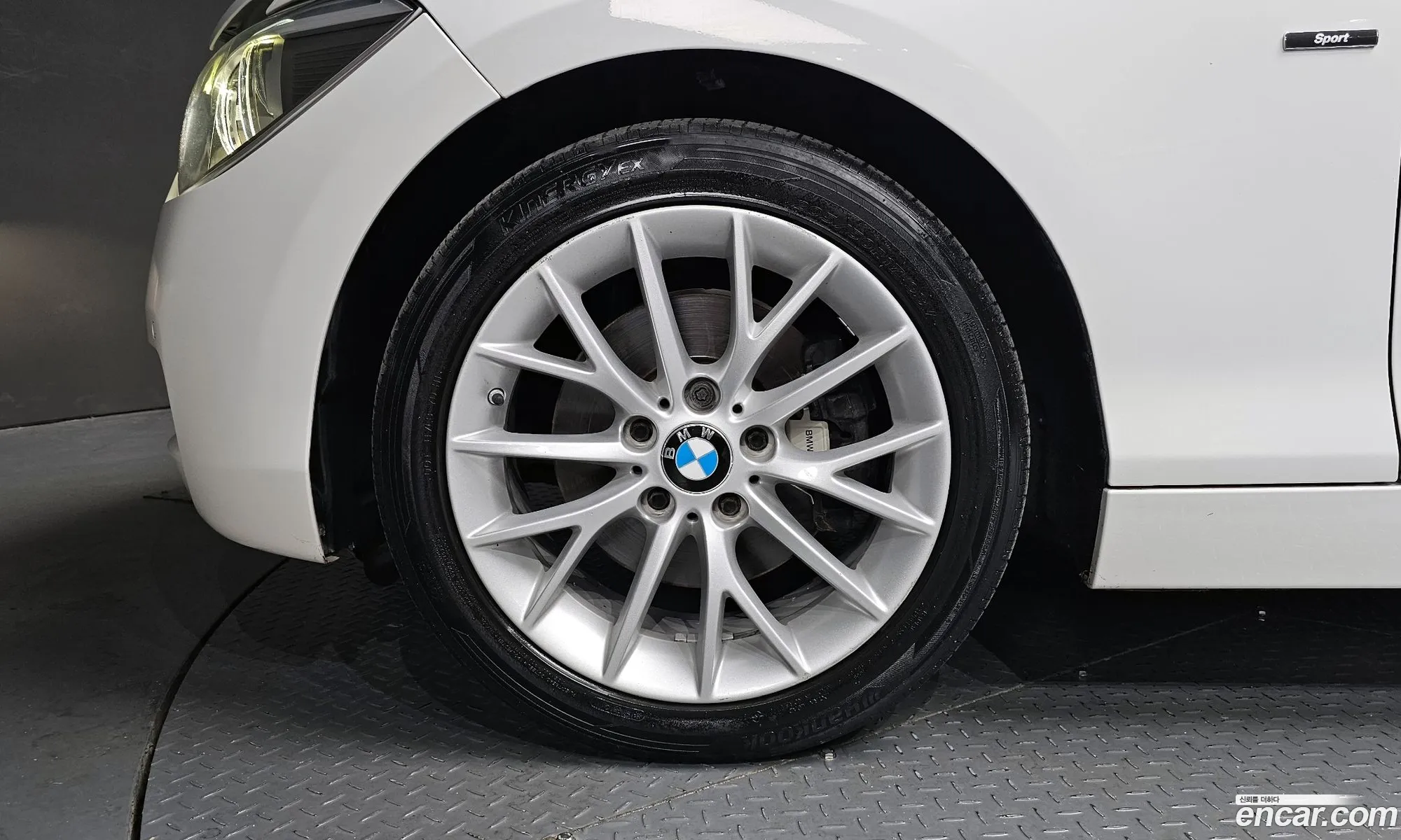 BMW 1 Series 2014 WBA1C1106FJ835990 — 27