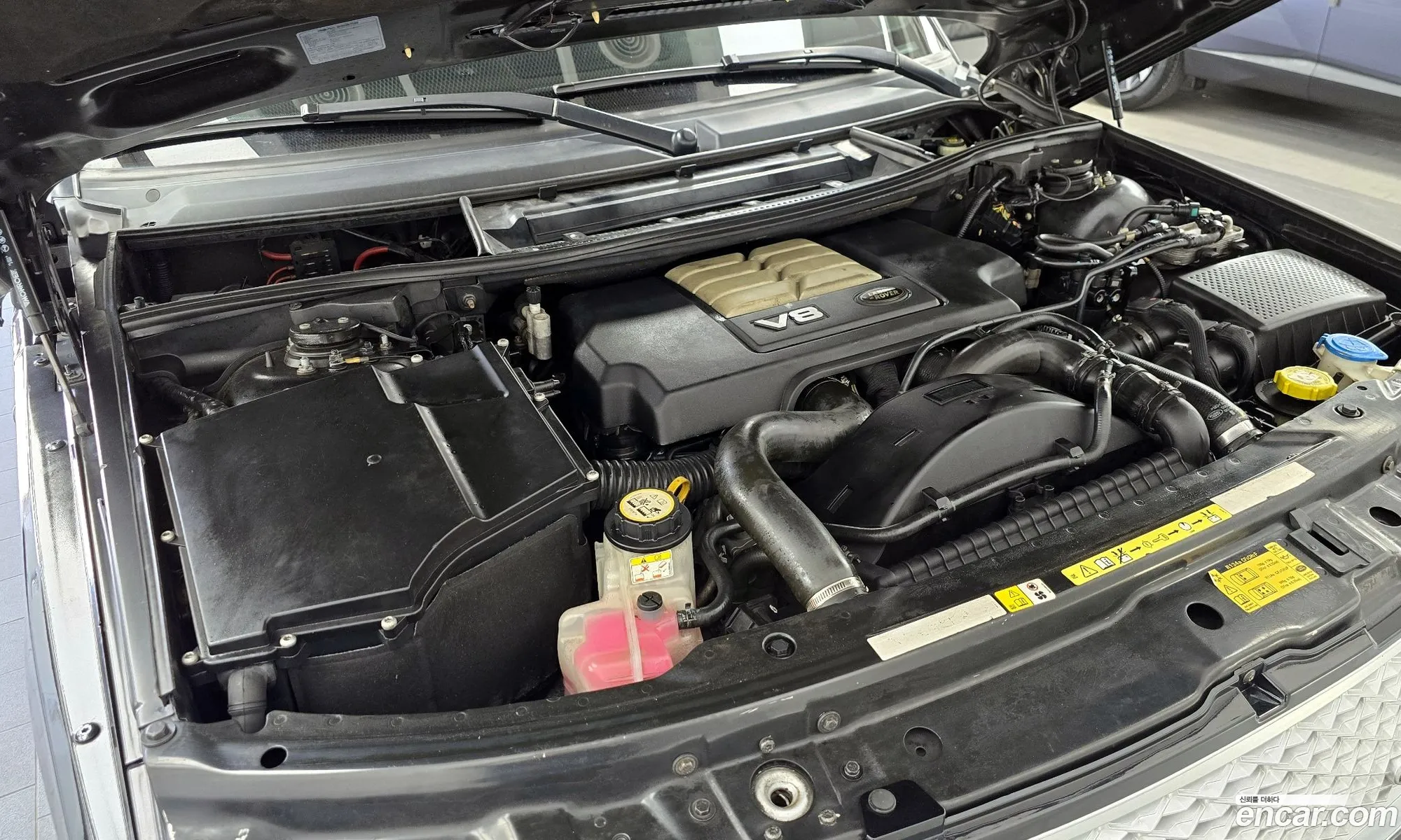 Land Rover Range Rover 2010 SALLMAM74AA321572 — 6